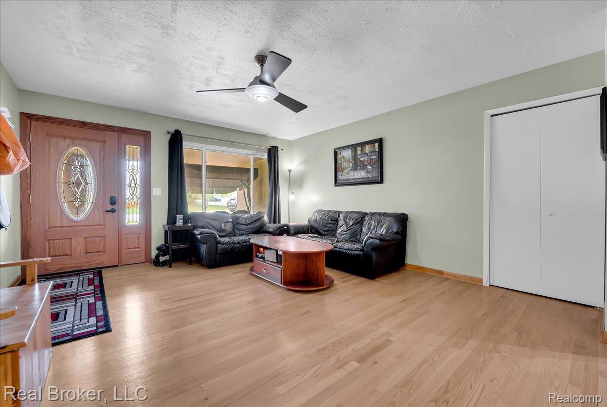5214 Daniels Drive