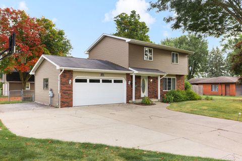 1258 Allendale Drive Saginaw Charter Township MI 48638