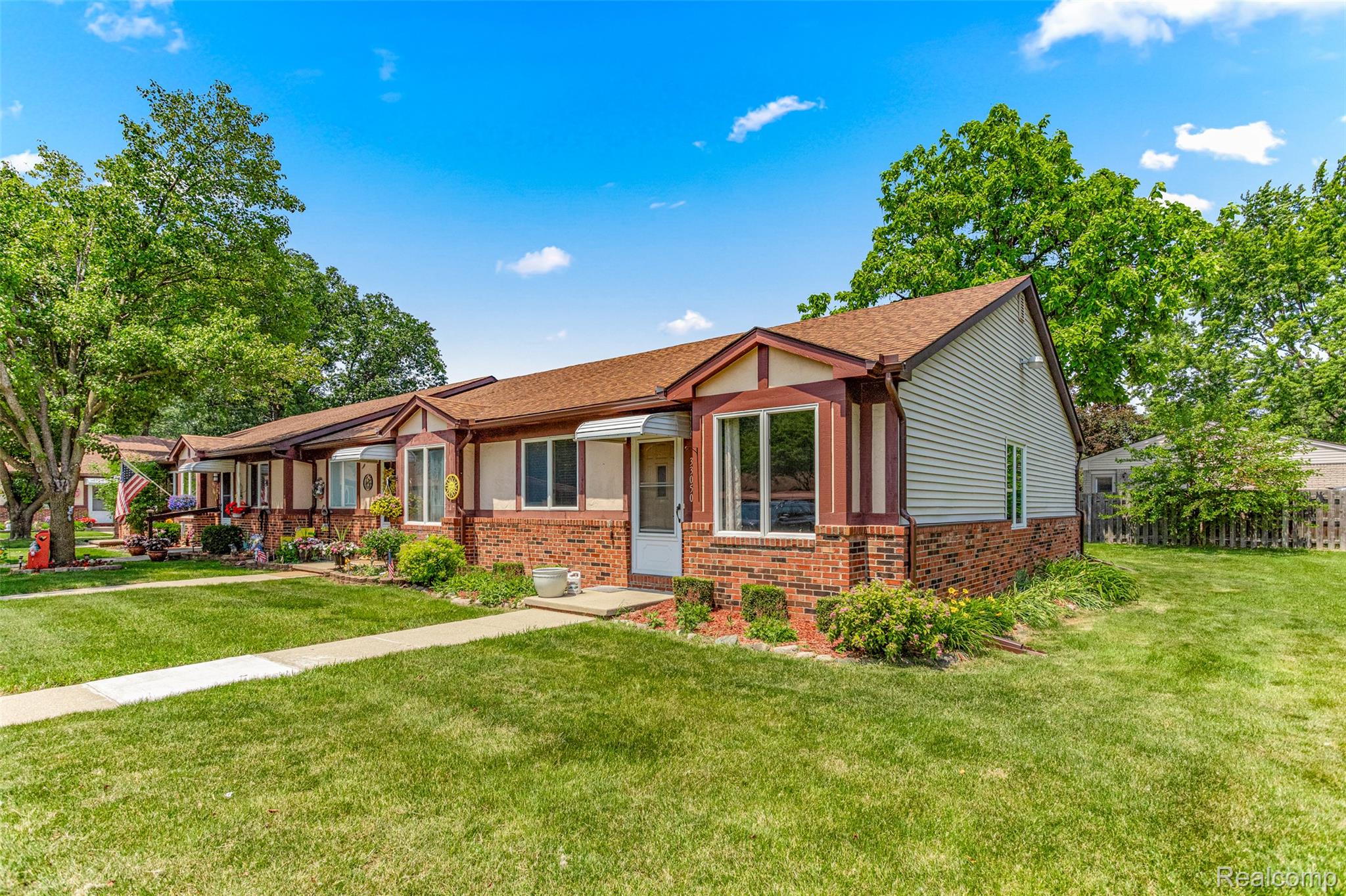 33050 Woodworth Court