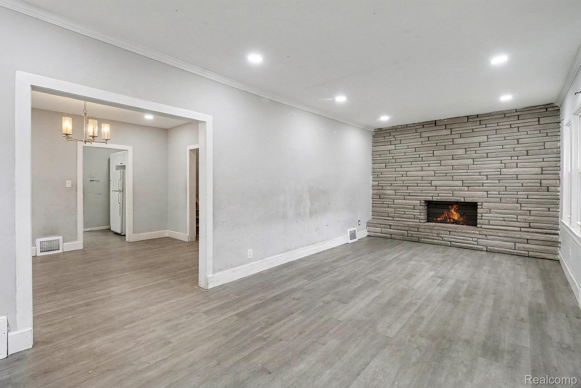 16177 Inverness Street