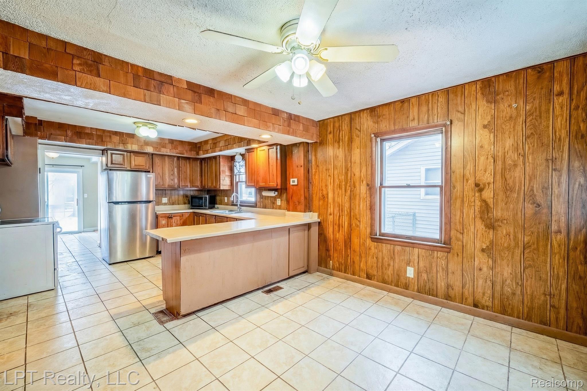 453 Spruce Street