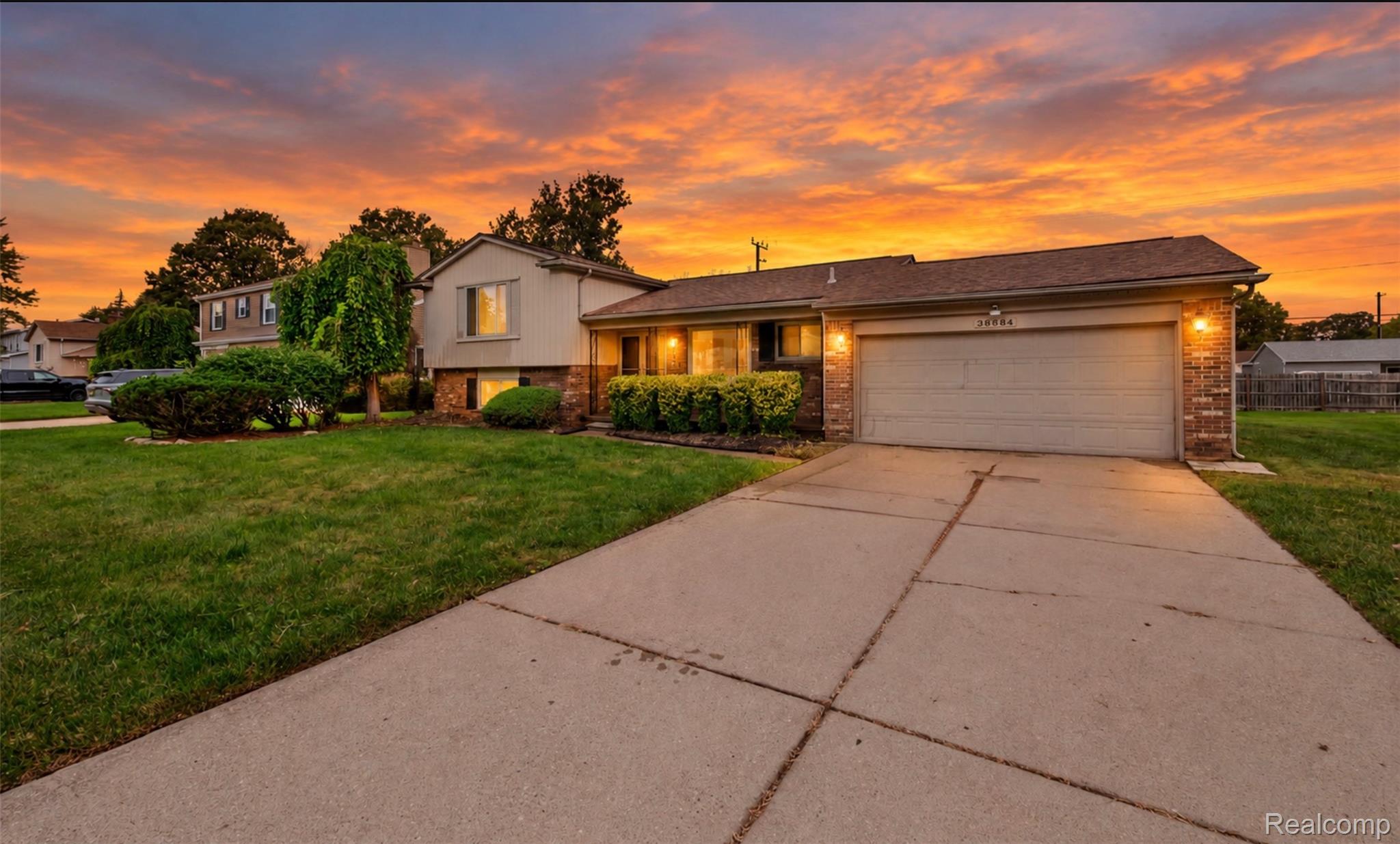 38684 Meadowlawn Street