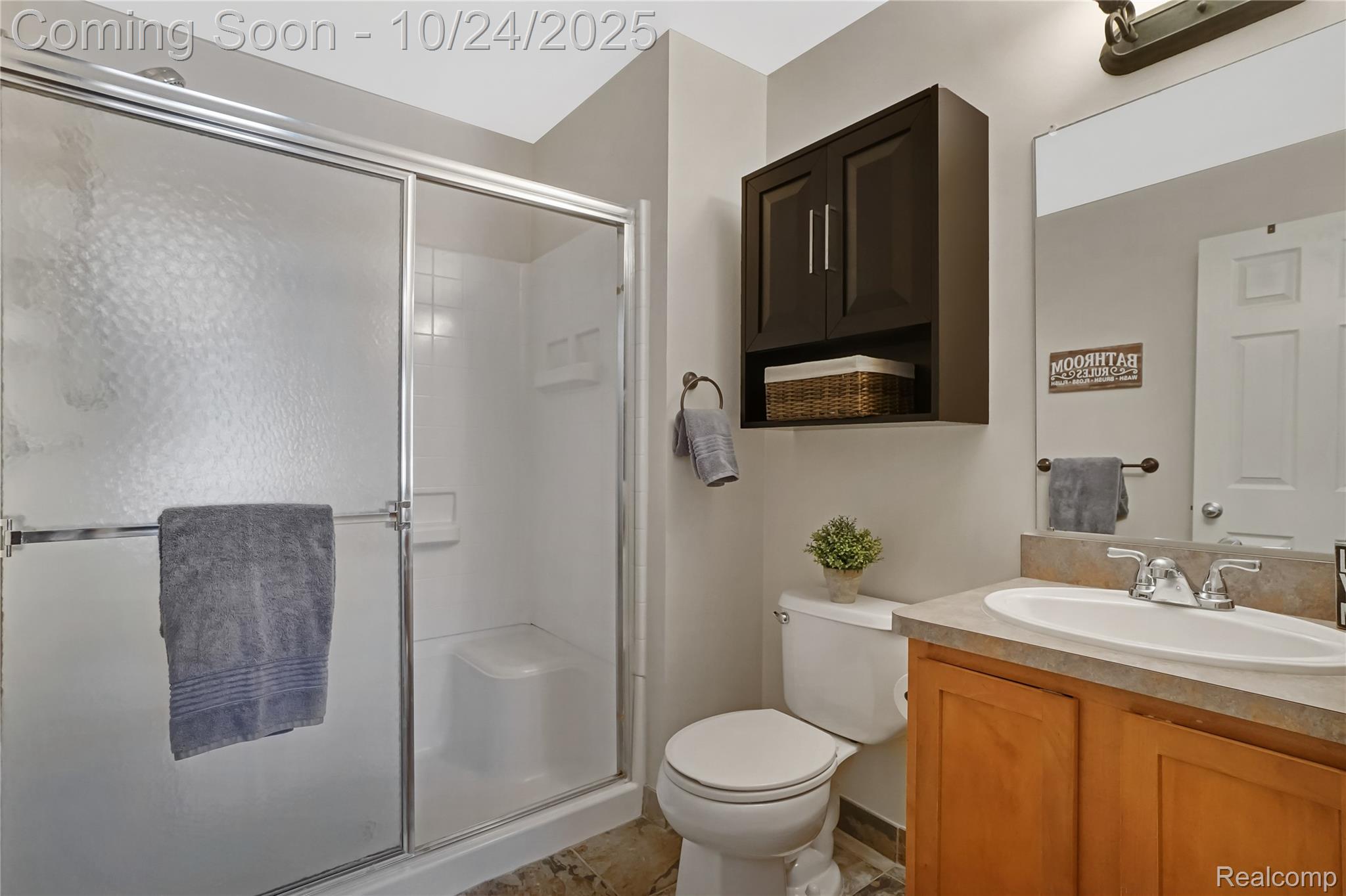 Troy City, Michigan 48083, United States, 2 Bedrooms Bedrooms, ,2 BathroomsBathrooms,Residential,Coming Soon,231270