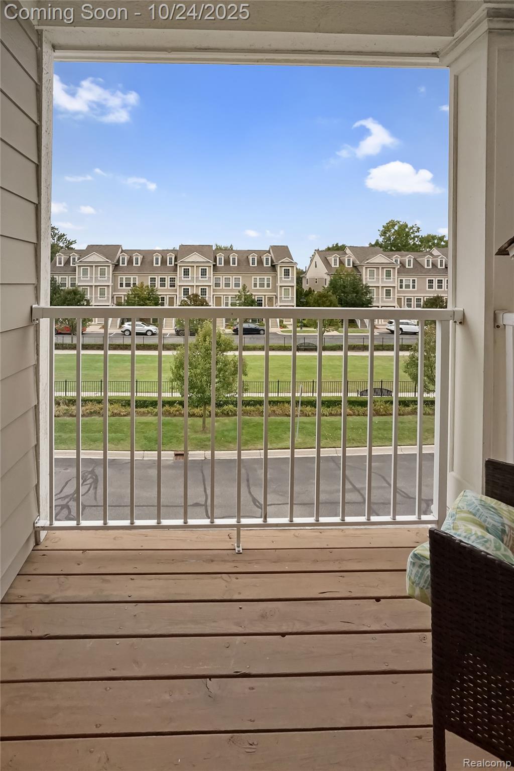 Troy City, Michigan 48083, United States, 2 Bedrooms Bedrooms, ,2 BathroomsBathrooms,Residential,Coming Soon,231270