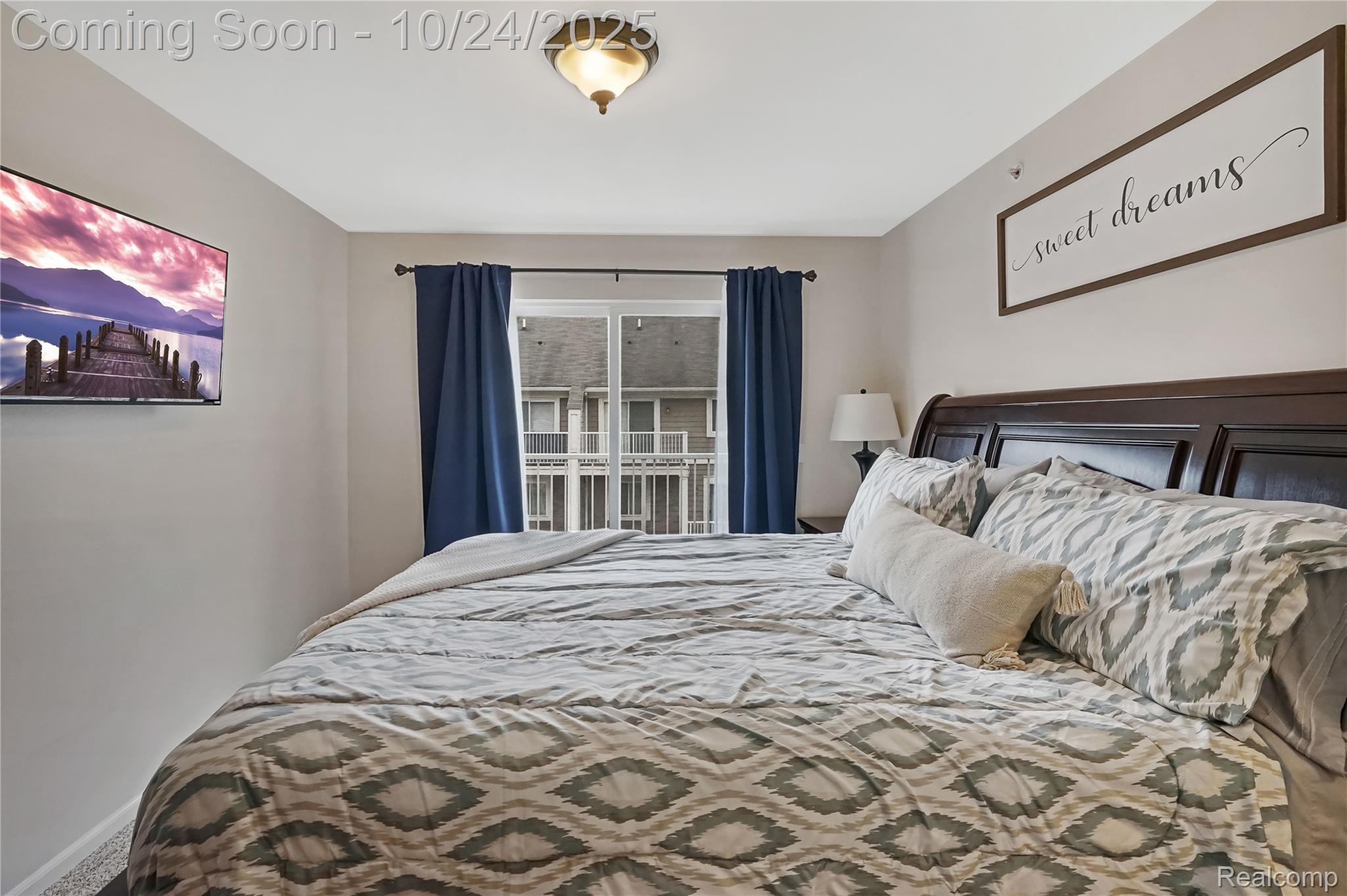 Troy City, Michigan 48083, United States, 2 Bedrooms Bedrooms, ,2 BathroomsBathrooms,Residential,Coming Soon,231270