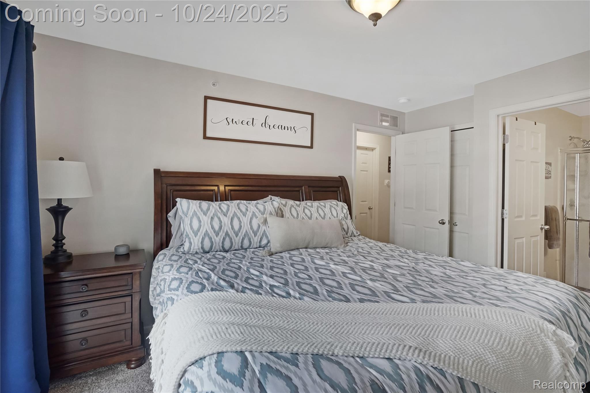 Troy City, Michigan 48083, United States, 2 Bedrooms Bedrooms, ,2 BathroomsBathrooms,Residential,Coming Soon,231270