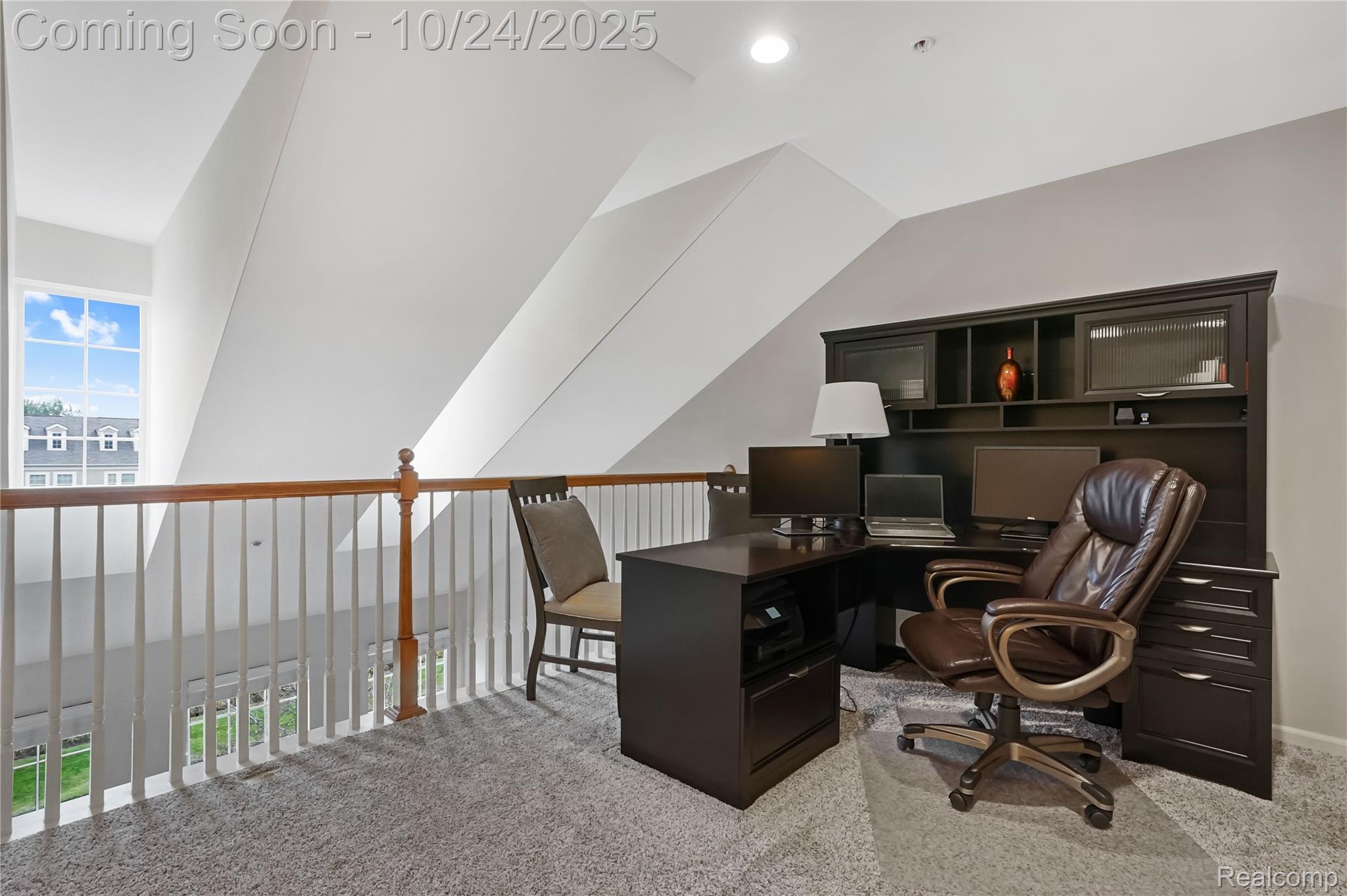 Troy City, Michigan 48083, United States, 2 Bedrooms Bedrooms, ,2 BathroomsBathrooms,Residential,Coming Soon,231270