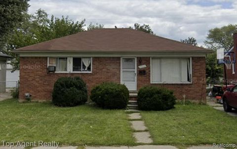 24644 Willowby Avenue Eastpointe City MI 48021