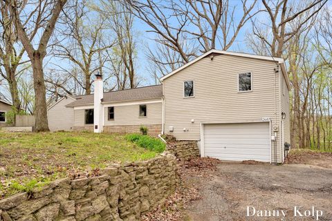 2687 Dunnigan Avenue NE Grand Rapids Charter Township MI 49525