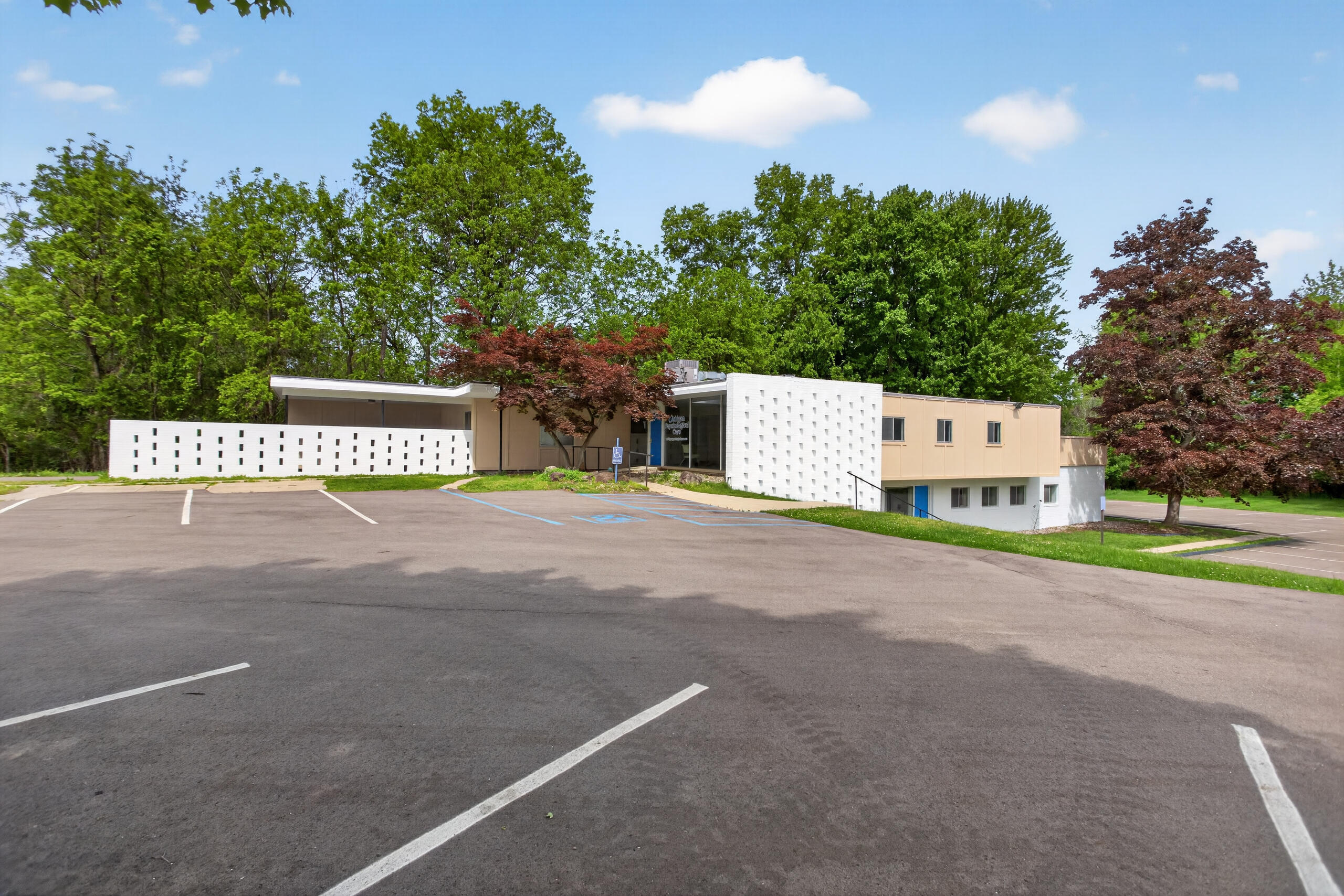 2532 Spring Arbor Road