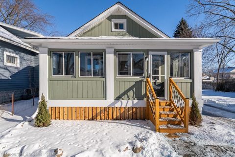 Photo of 2736 17th Avenue, Port Huron City, MI 48060 (MLS # 20251060093)