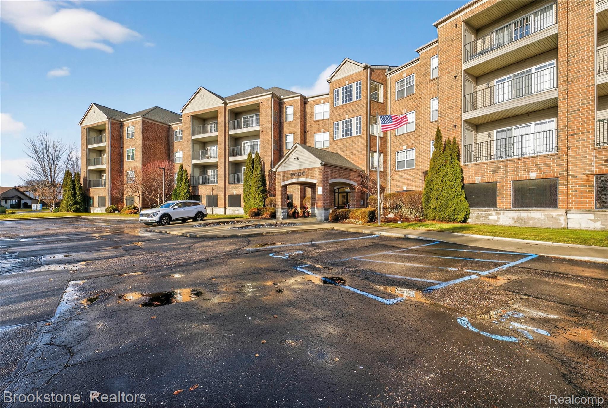 2112 Country Club Drive