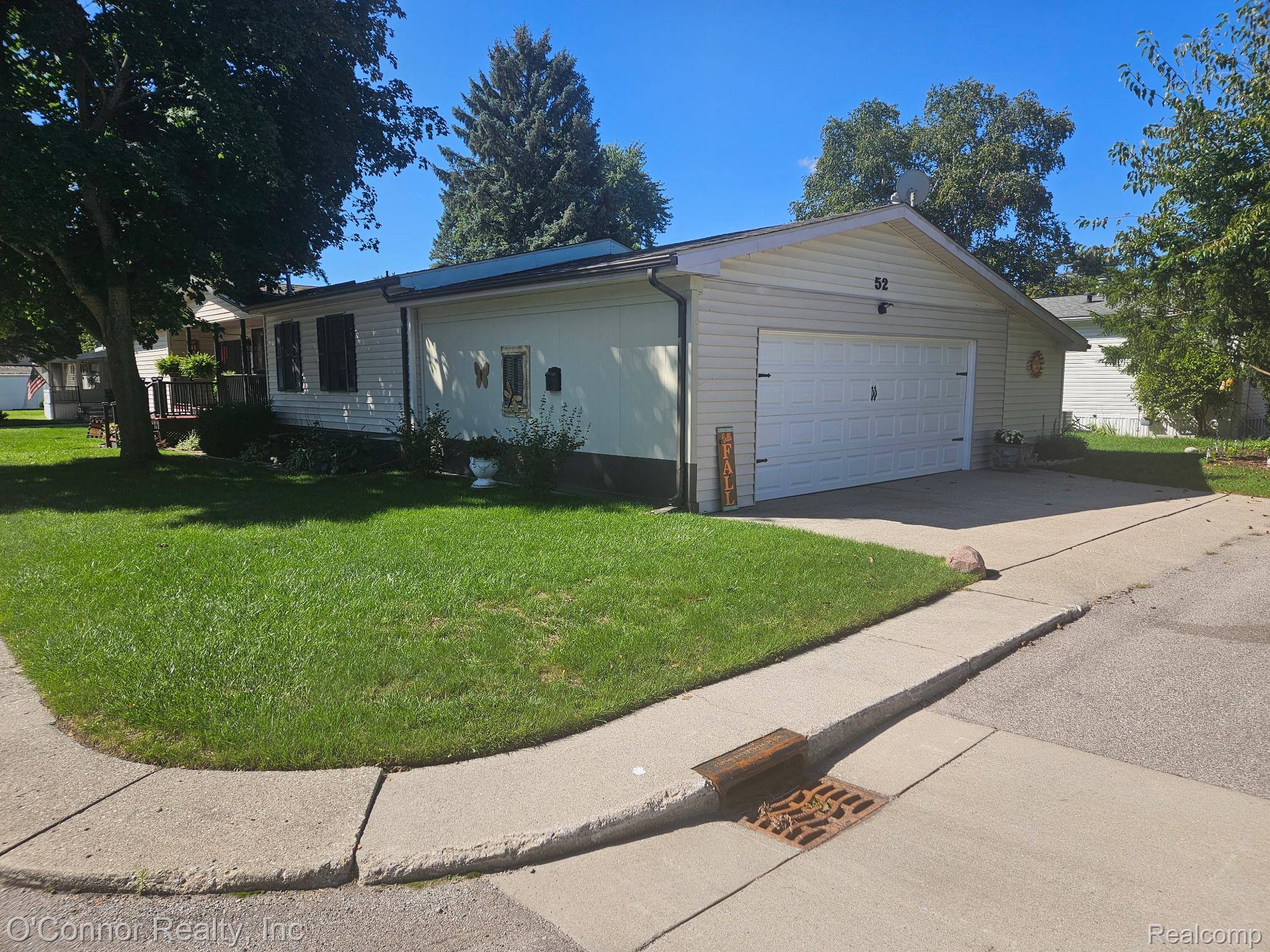3333 Ravenswood 52
