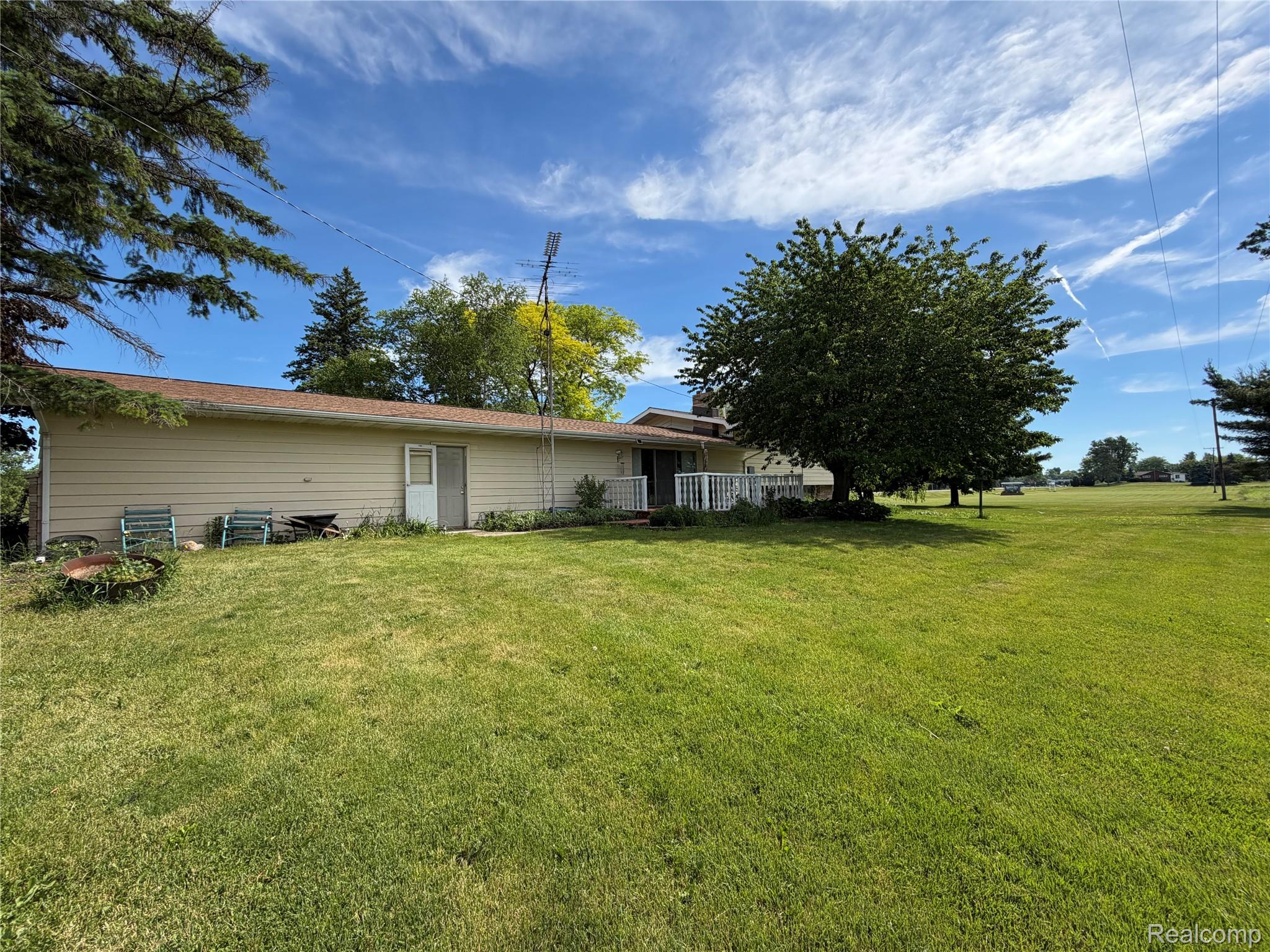 8886 Burnside Road
