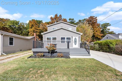 3848 Hunt Road Lapeer City MI 48446