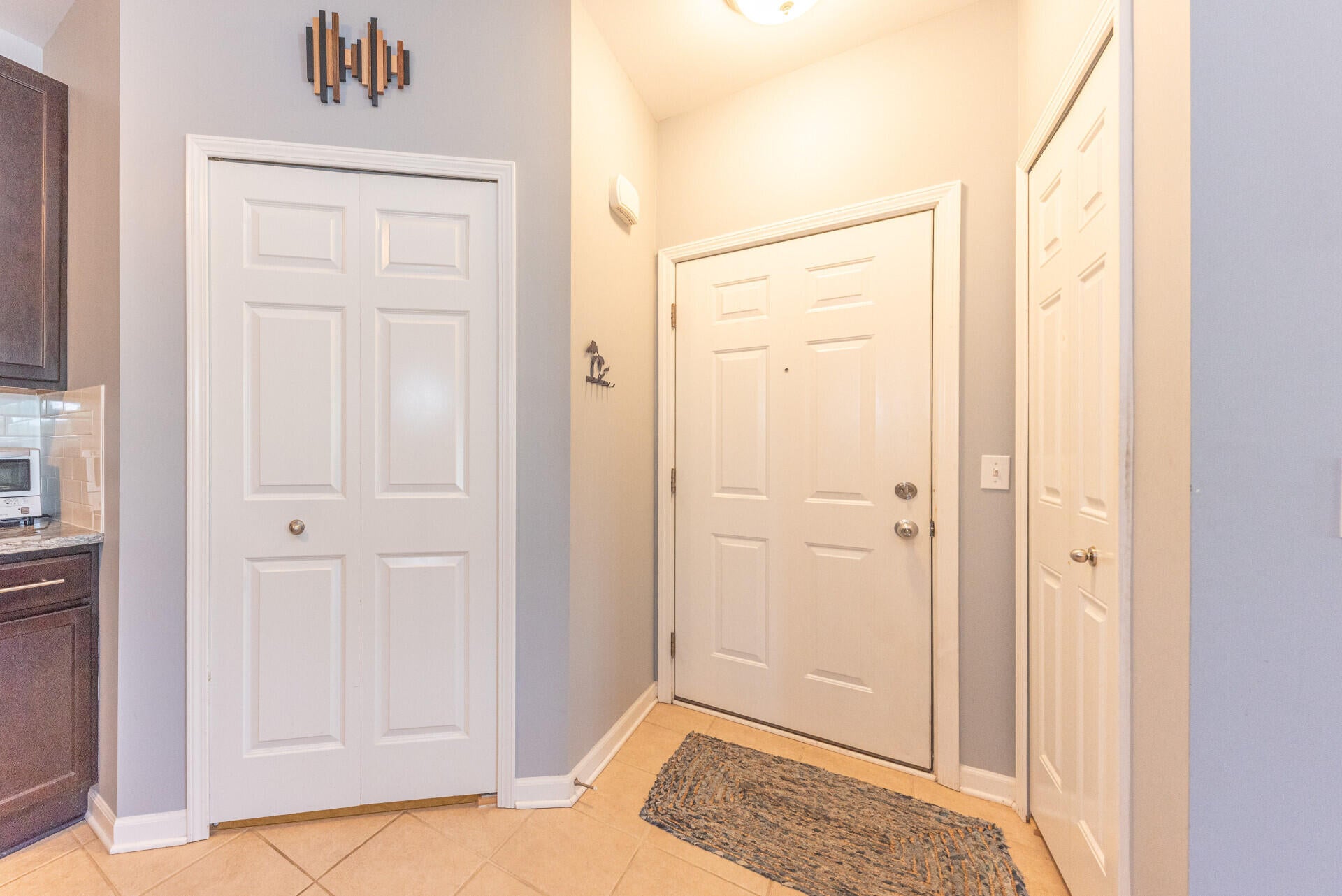 1042 W Summerfield Glen Circle