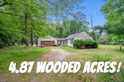 1103 W Mt Garfield Road Norton Shores City MI 49441