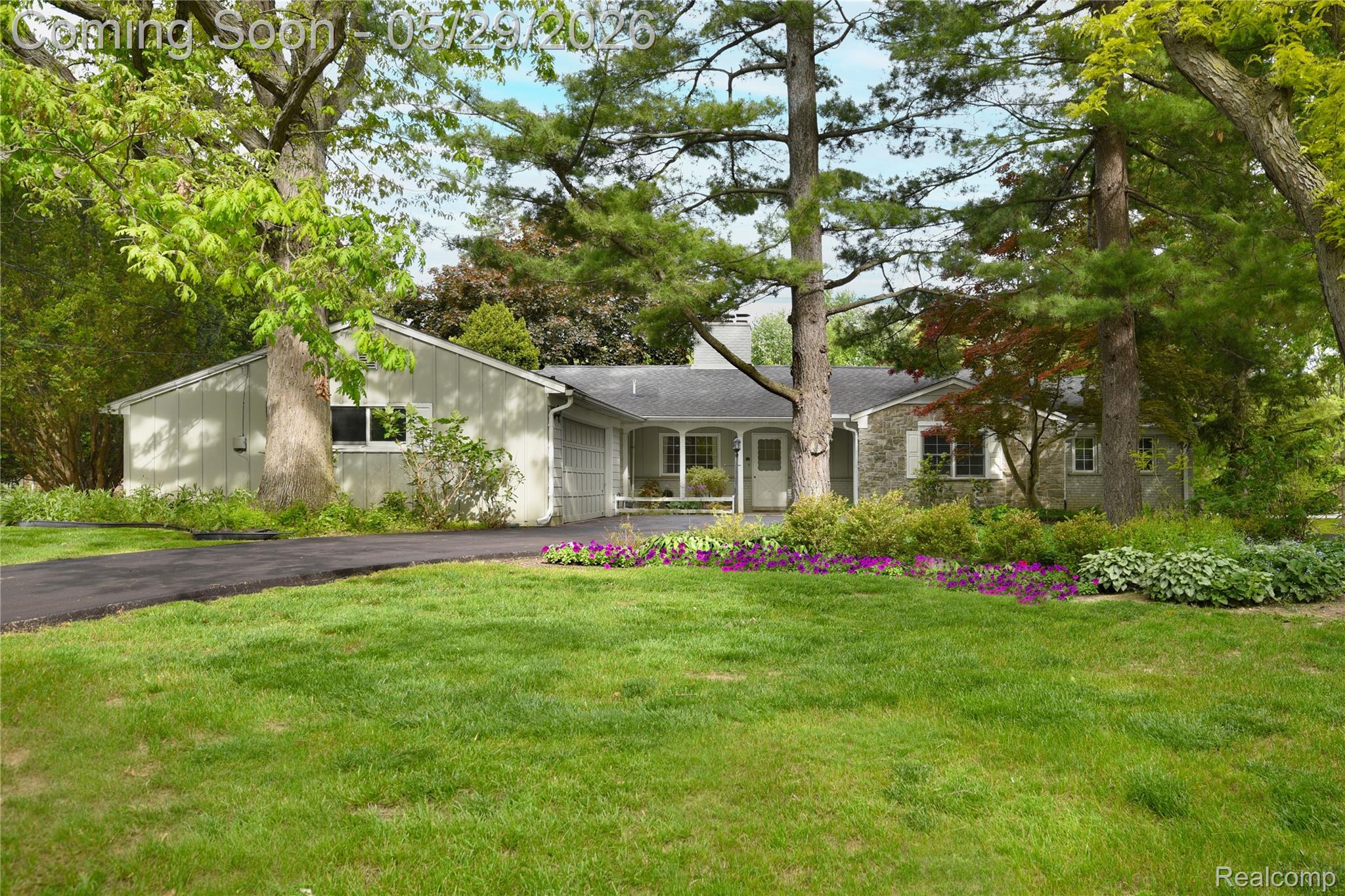 2026 W Bend Court