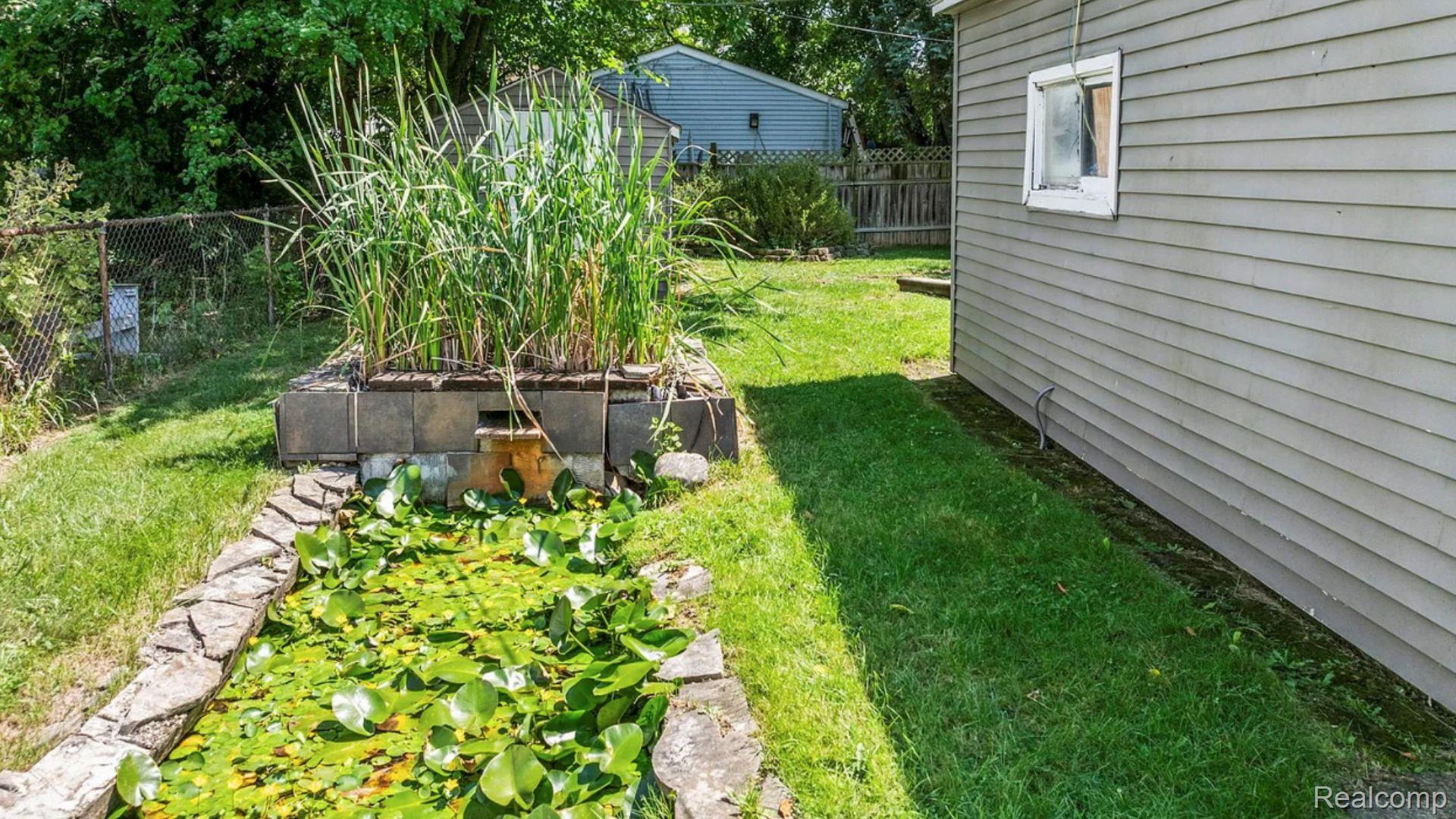 6652 Rockdale Street