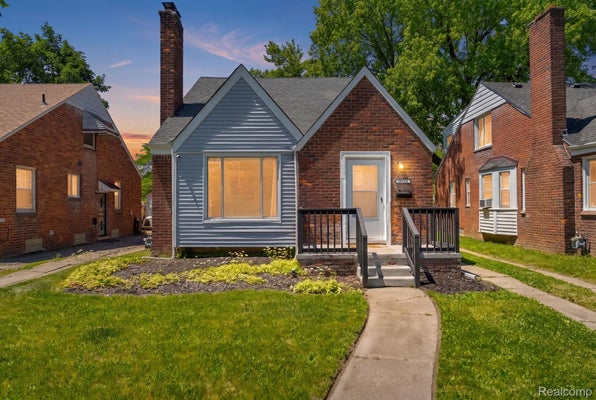 19139 PLAINVIEW AVE, DETROIT, MI 48219 - Image d4e55f58d3266da3eb8cc9d743bf23a7/3142699131