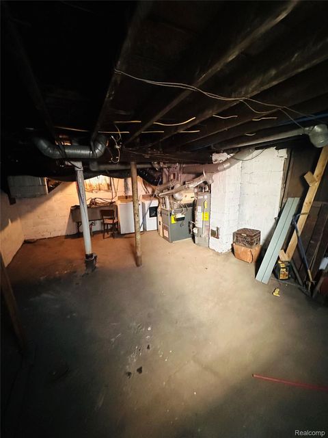 Tiny photo for 2020 Halleck Street, Hamtramck City, MI 48212 (MLS # 20251051596)