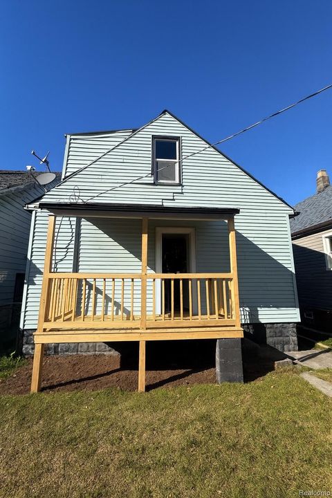 Tiny photo for 2020 Halleck Street, Hamtramck City, MI 48212 (MLS # 20251051596)