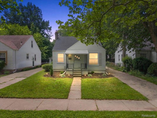 2155 E 8 MILE RD, GROSSE POINTE WOODS, MI 48236 - Image d4ef7233a5d8eb40bb75d7726143a120/1257709764