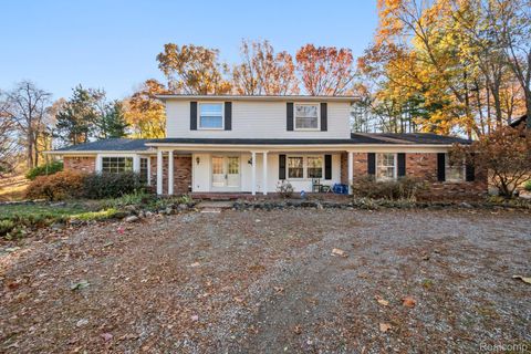 26075 Woodlore Road Franklin Village MI 48025