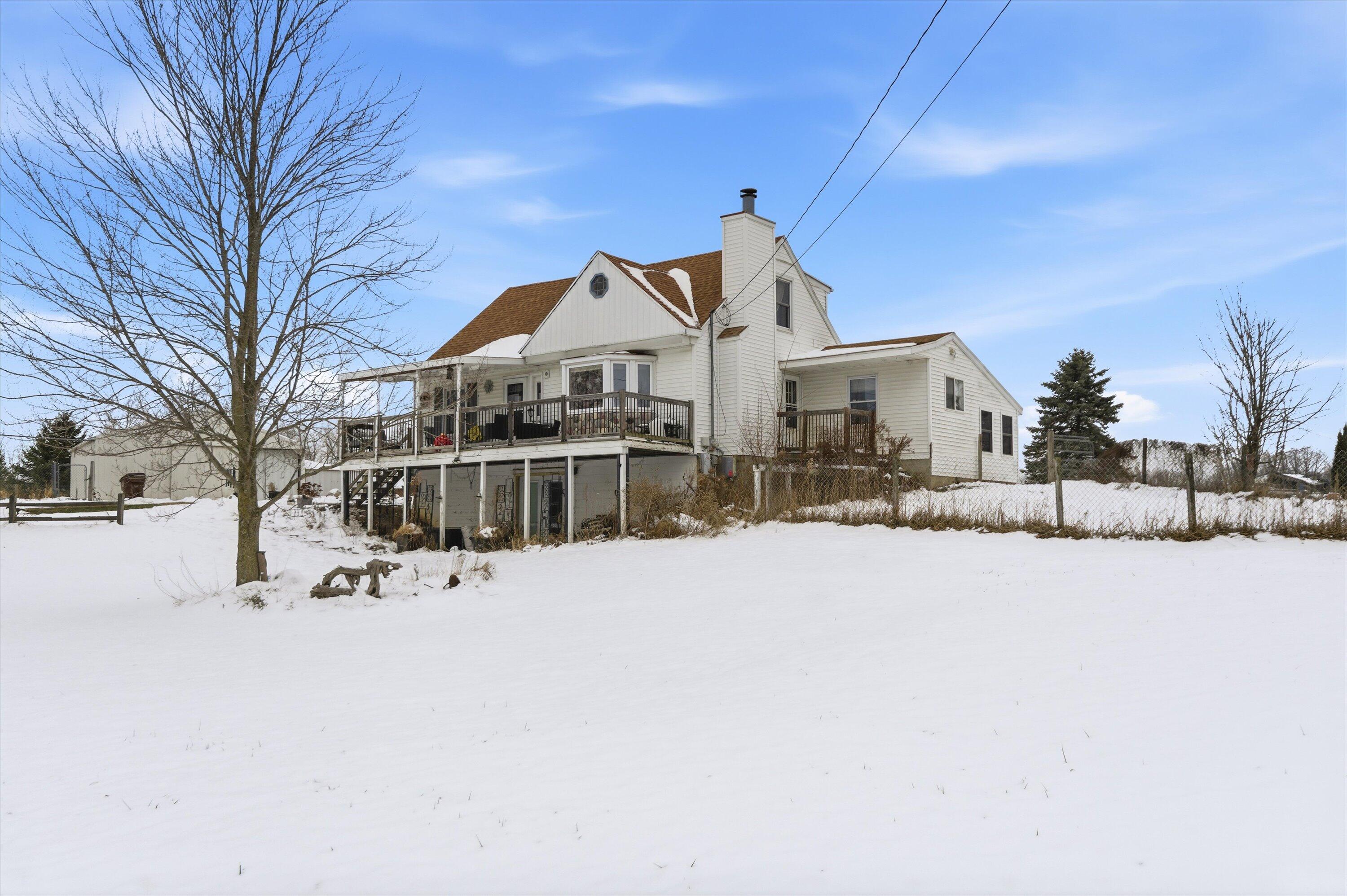 8595 Columbia Highway