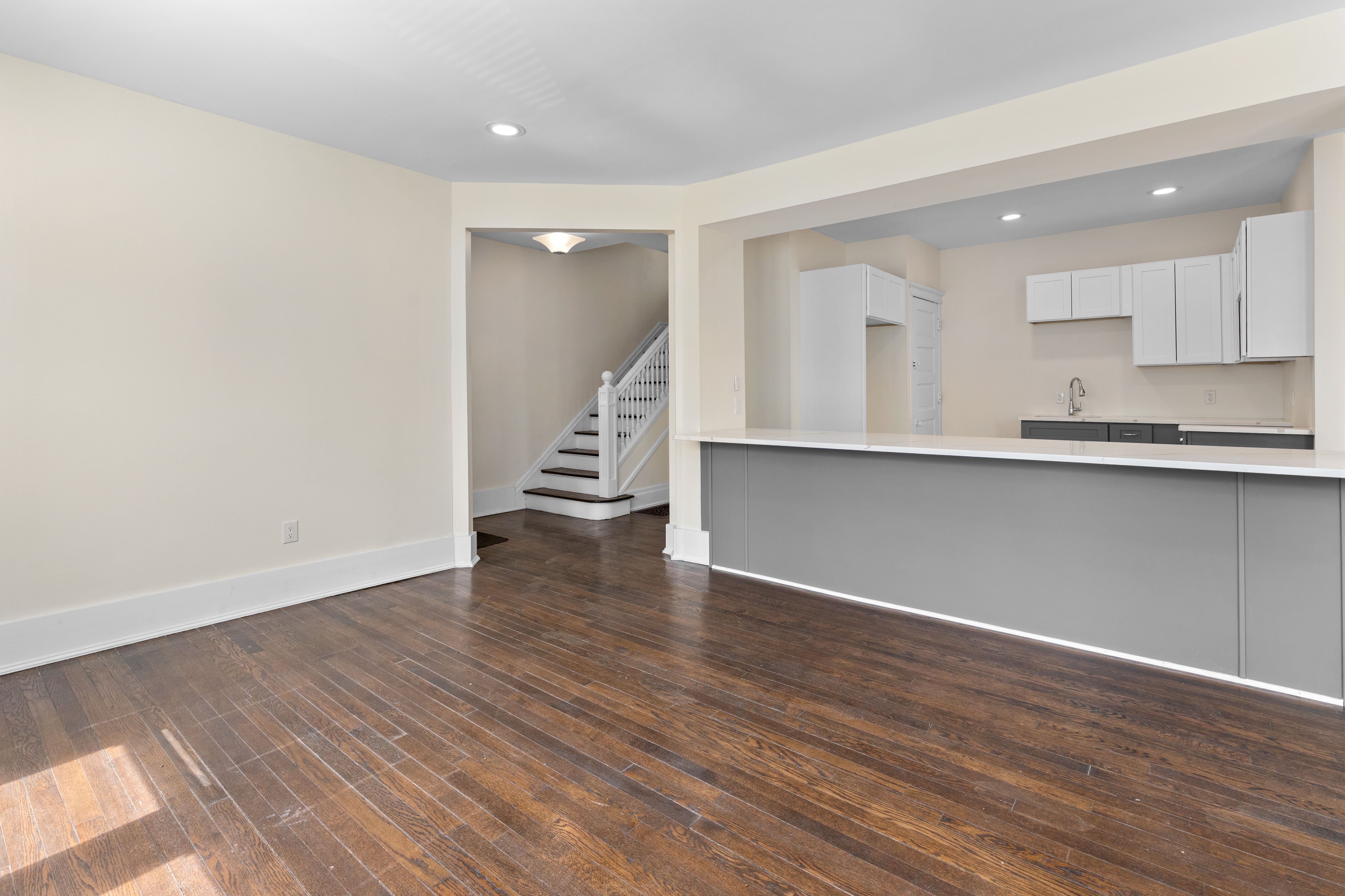 Detroit City Wayne, Michigan 48214, United States, 3 Bedrooms Bedrooms, ,1 BathroomBathrooms,Residential,Active,109473