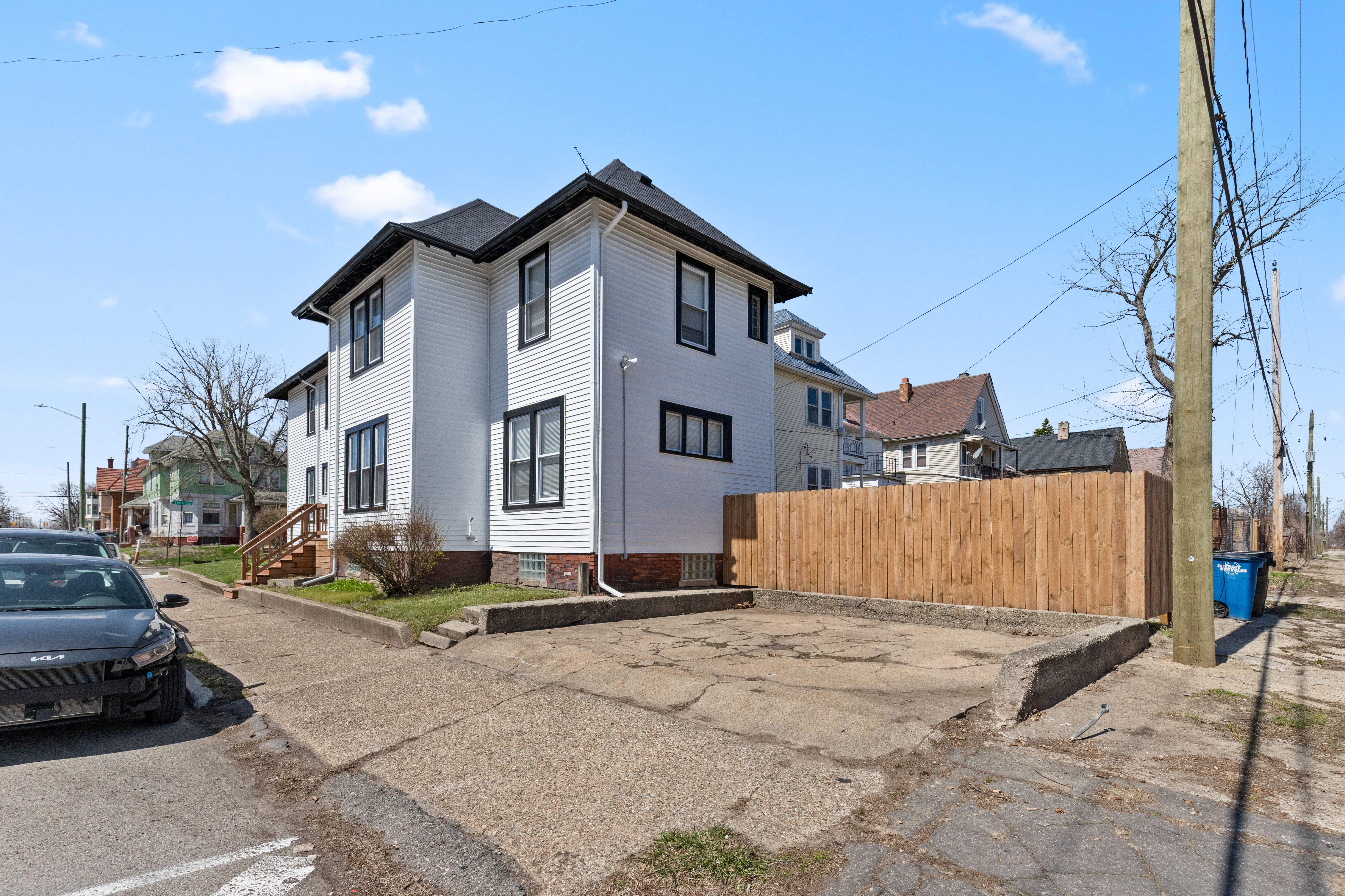 Detroit City Wayne, Michigan 48214, United States, 3 Bedrooms Bedrooms, ,1 BathroomBathrooms,Residential,Active,109473