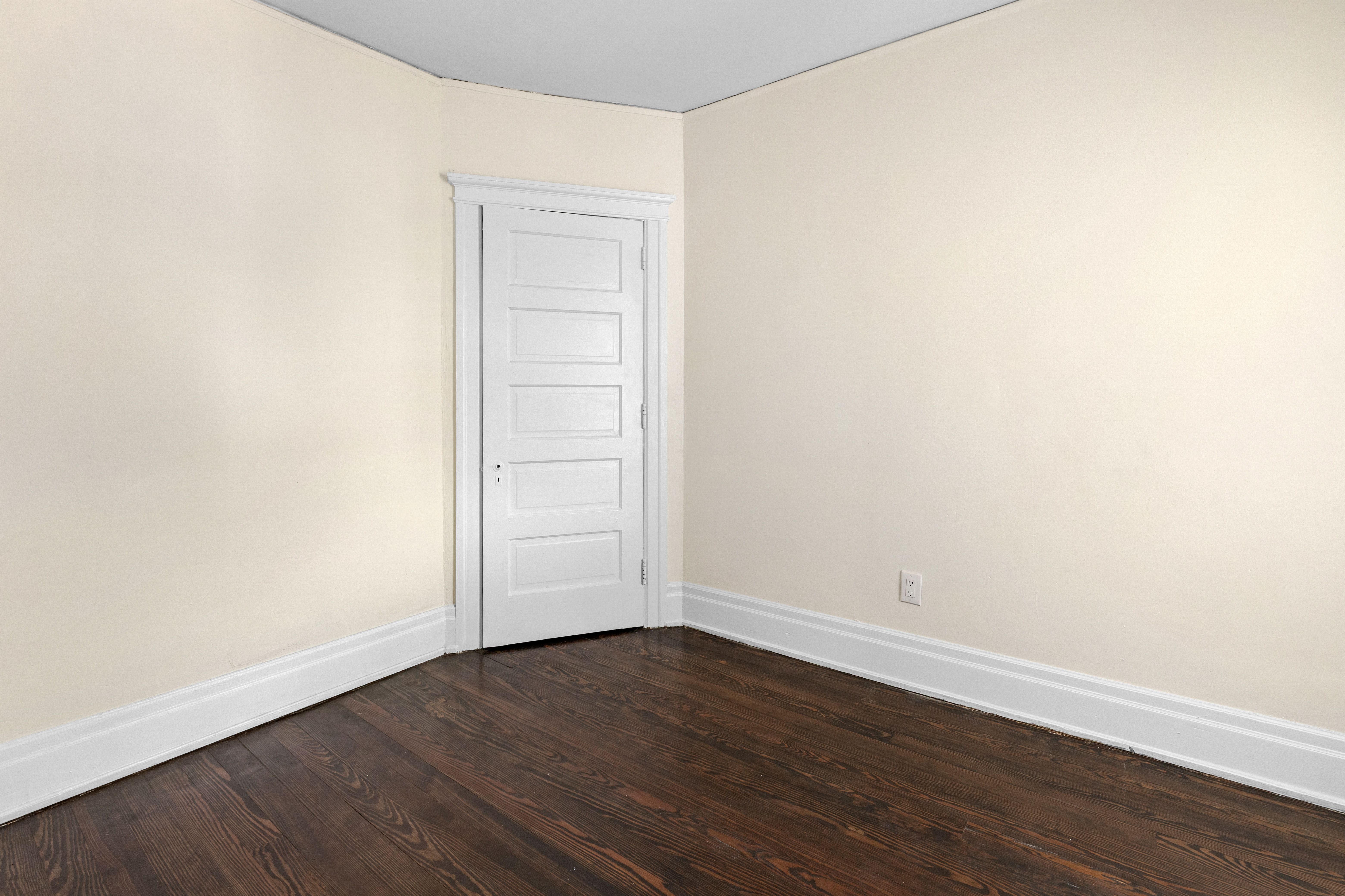 Detroit City Wayne, Michigan 48214, United States, 3 Bedrooms Bedrooms, ,1 BathroomBathrooms,Residential,Active,109473