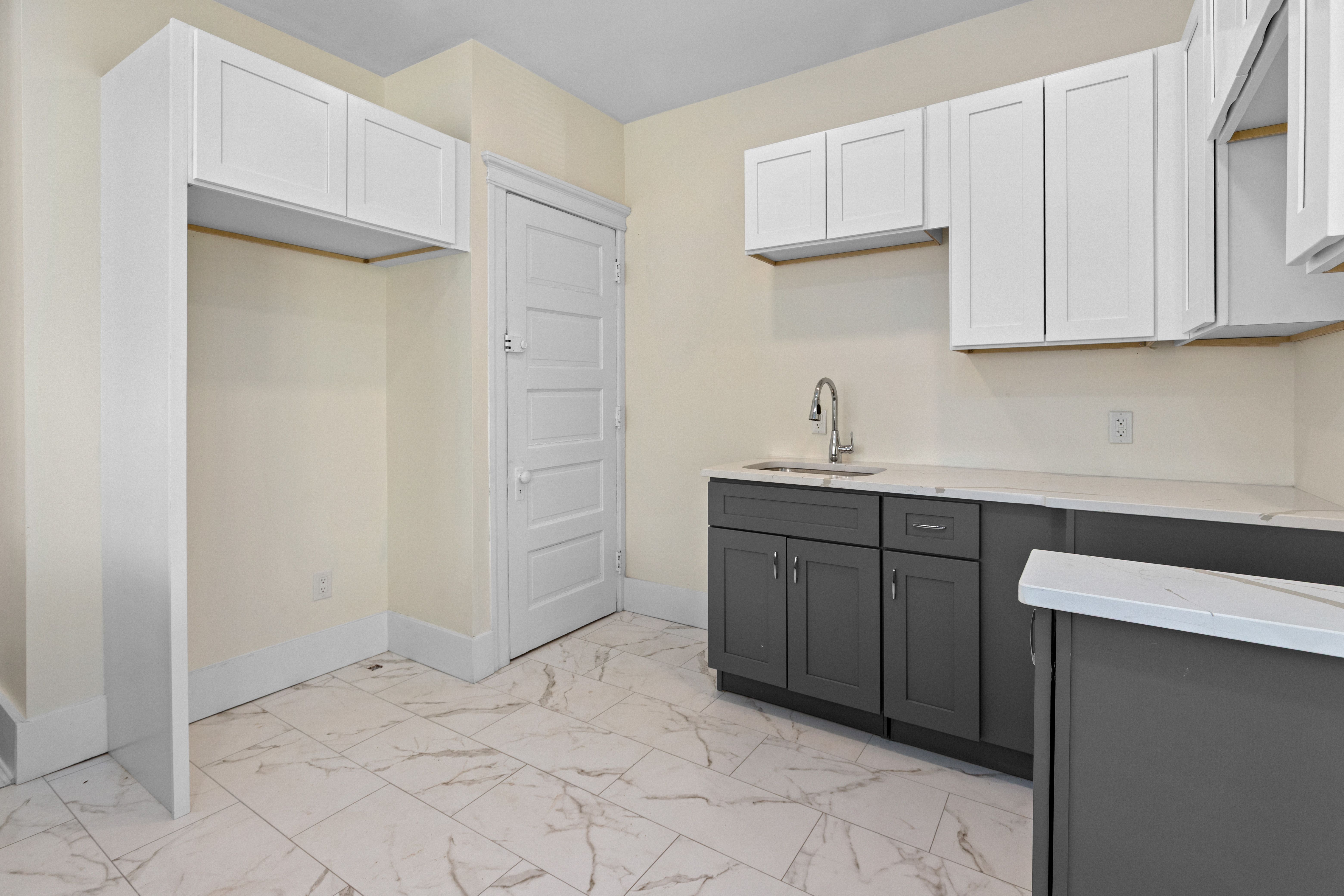 Detroit City Wayne, Michigan 48214, United States, 3 Bedrooms Bedrooms, ,1 BathroomBathrooms,Residential,Active,109473