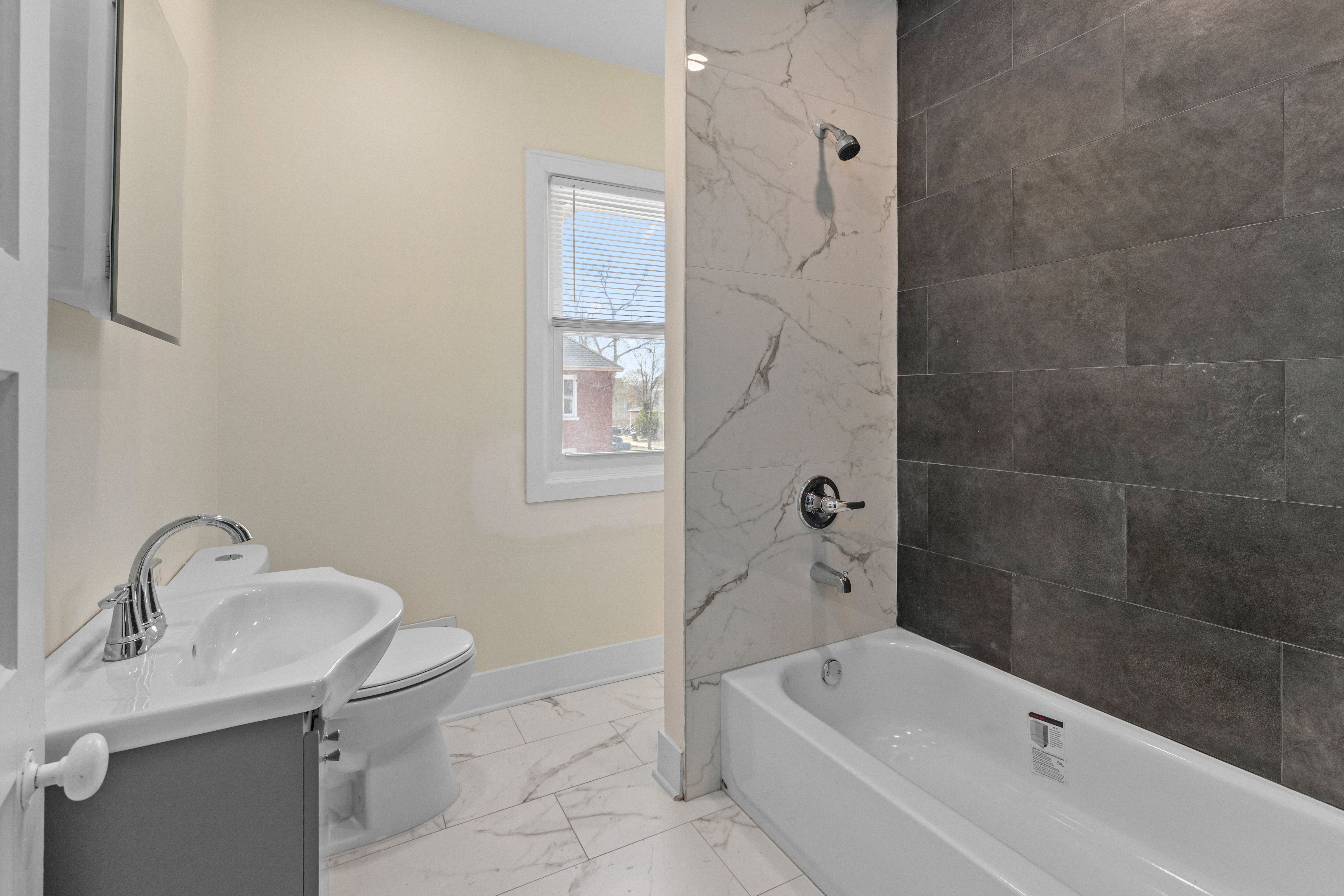 Detroit City Wayne, Michigan 48214, United States, 3 Bedrooms Bedrooms, ,1 BathroomBathrooms,Residential,Active,109473