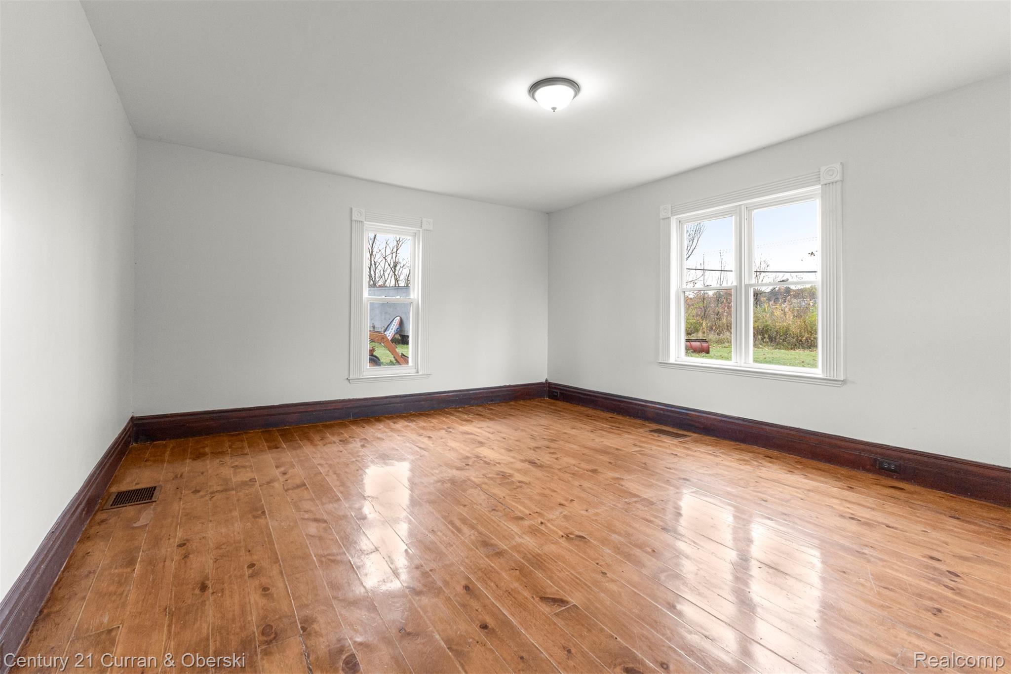 8004 N Farmington Road