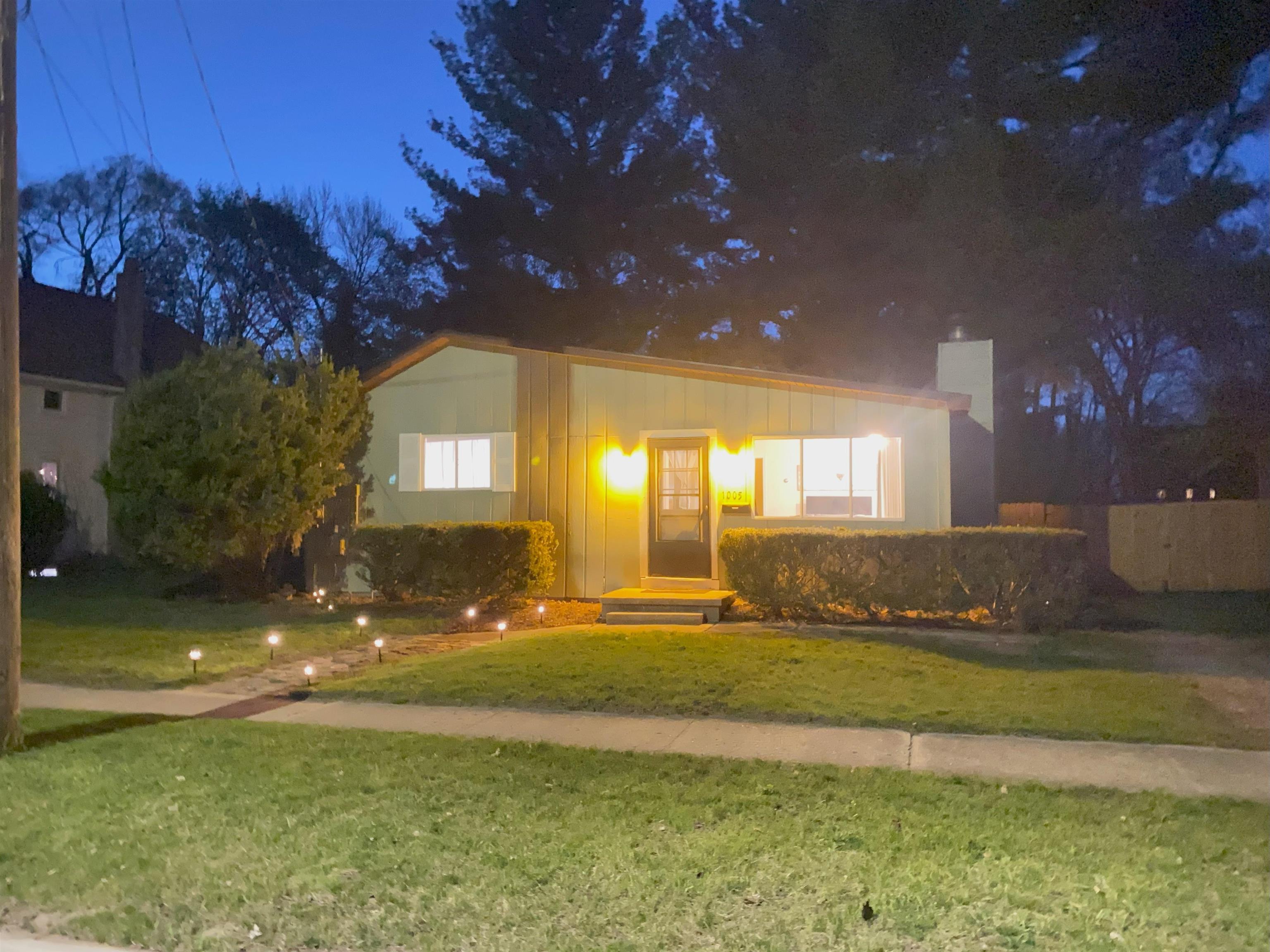 1005 E Chippewa Street