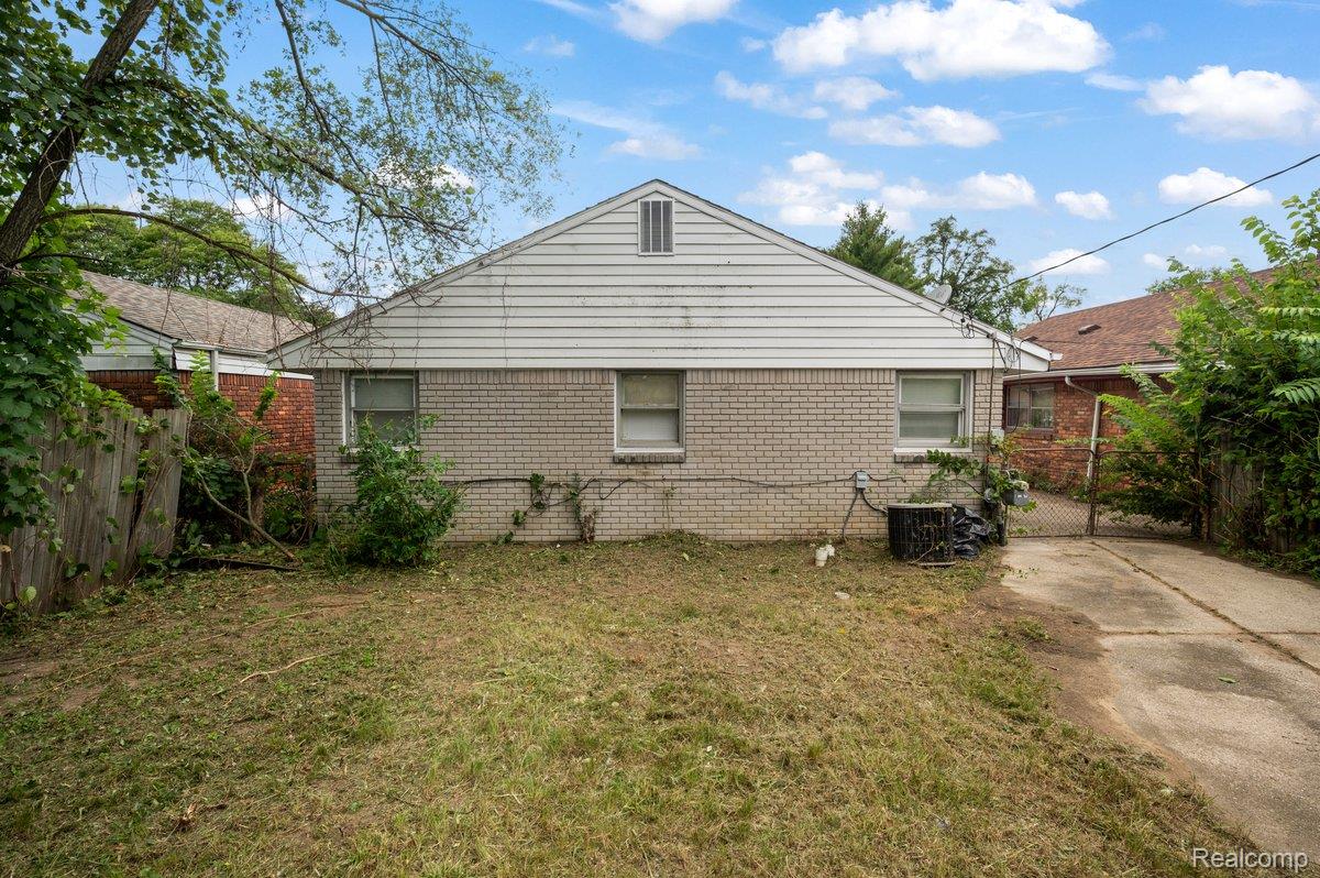 19936 WASHBURN Street