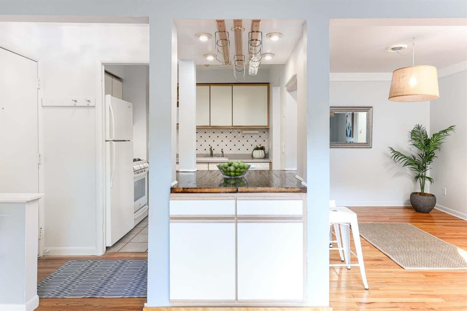 1209 Island Drive 102