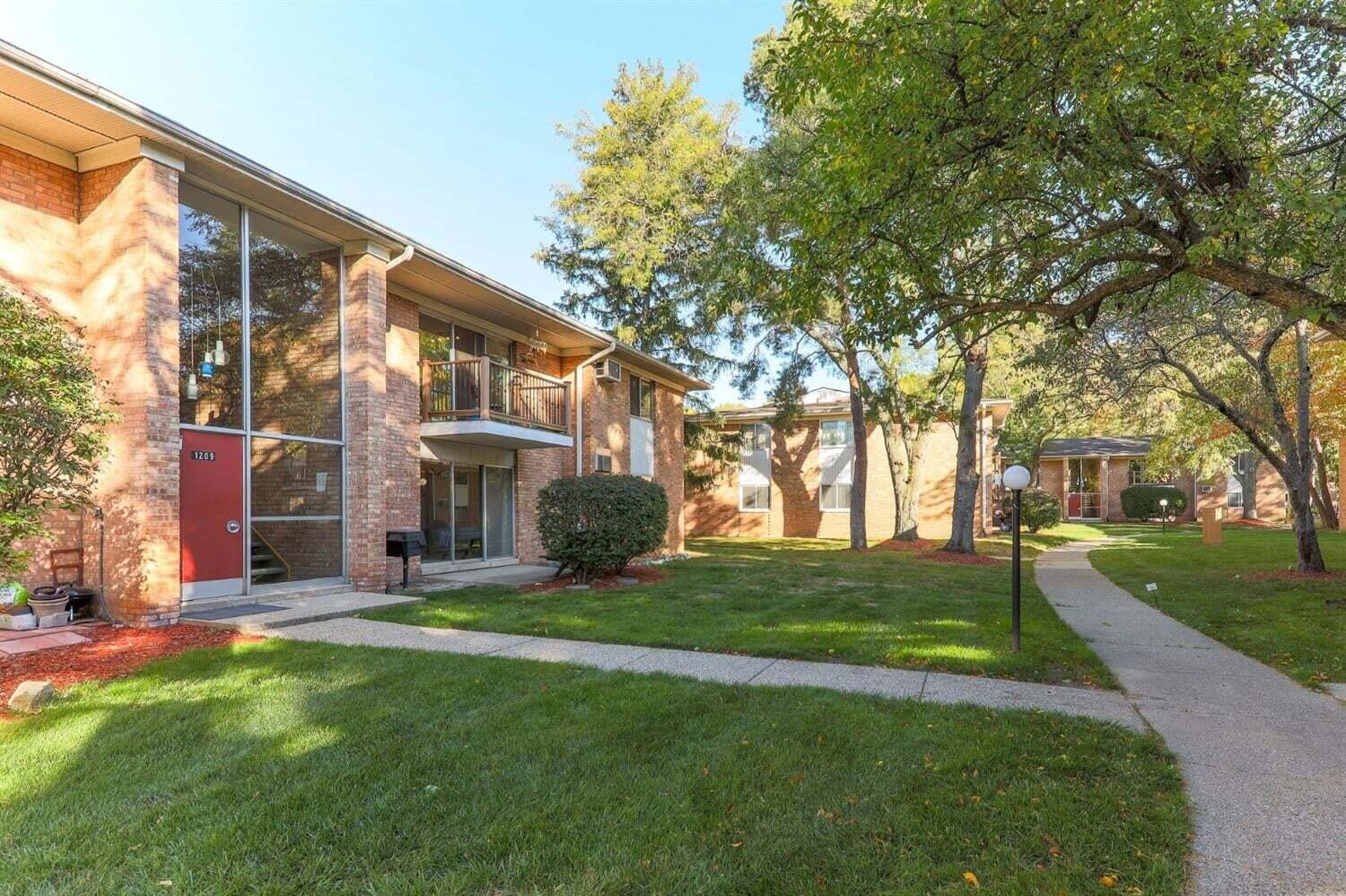 1209 Island Drive 102