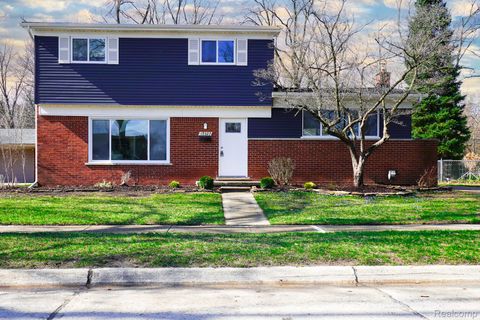 19327 Hardy Street Livonia City MI 48152