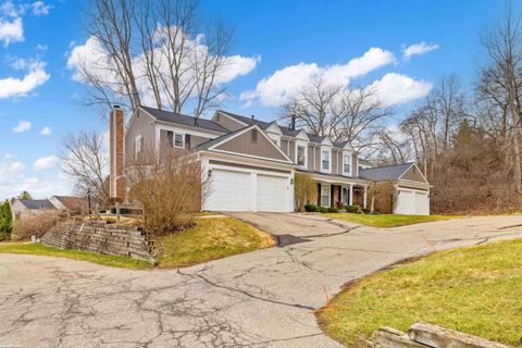 1395 Crescent Lane Rochester Hills City MI 48306