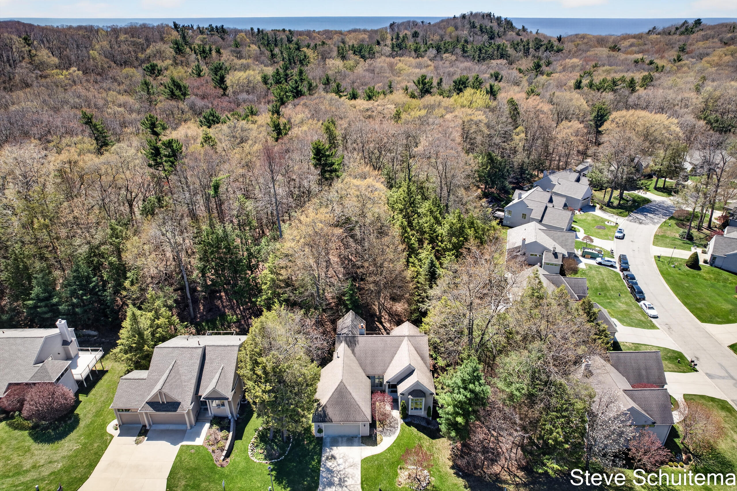 1949 Forest Glen Drive