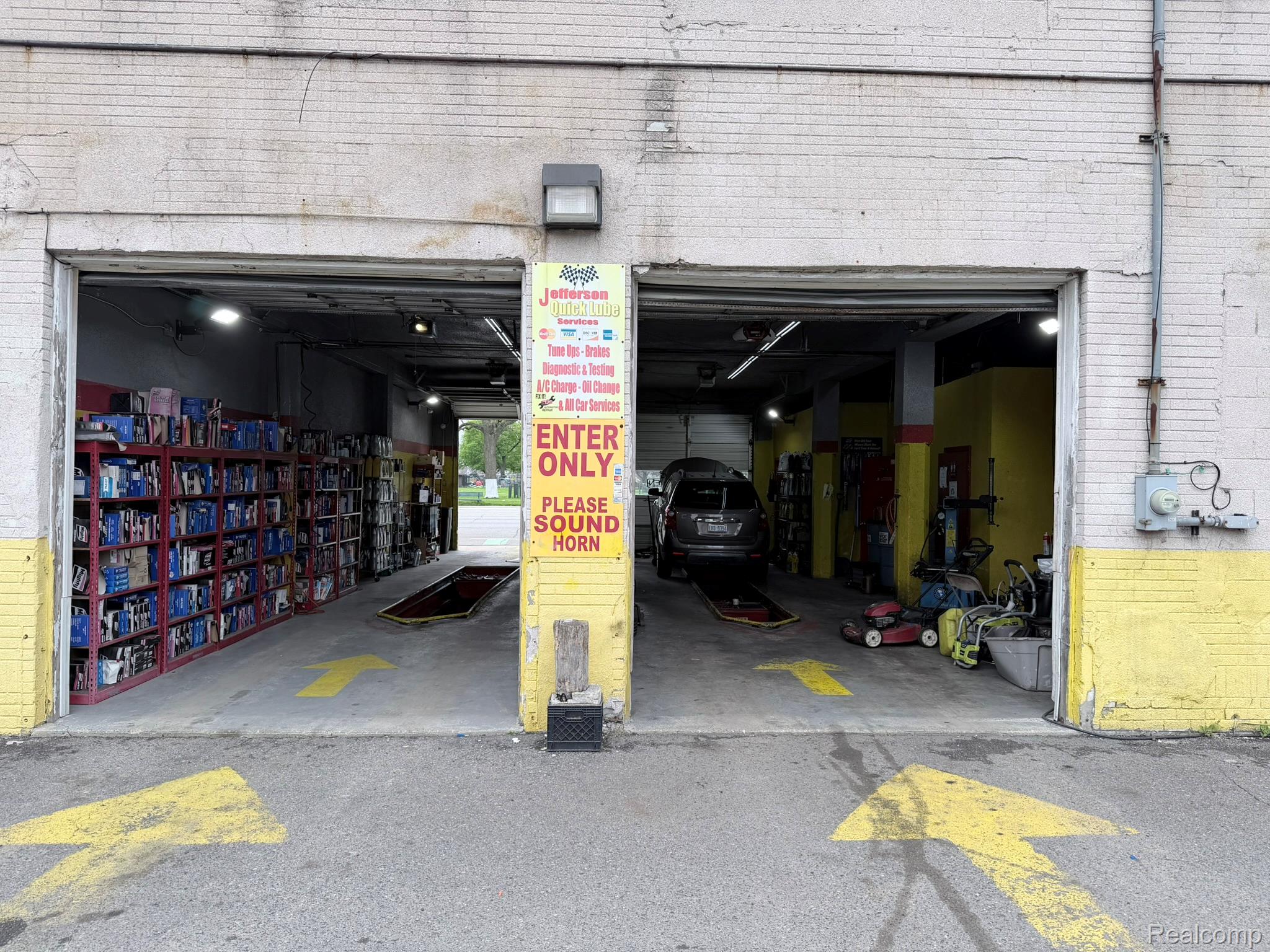 11030 W Jefferson Avenue