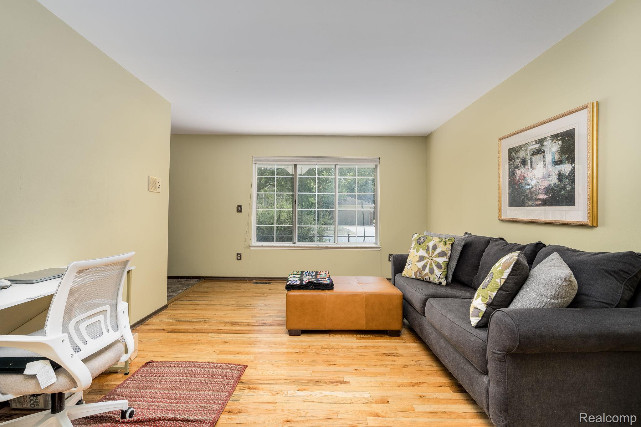 Troy City, Michigan 48083, United States, 3 Bedrooms Bedrooms, ,2 BathroomsBathrooms,Residential,Active,205605