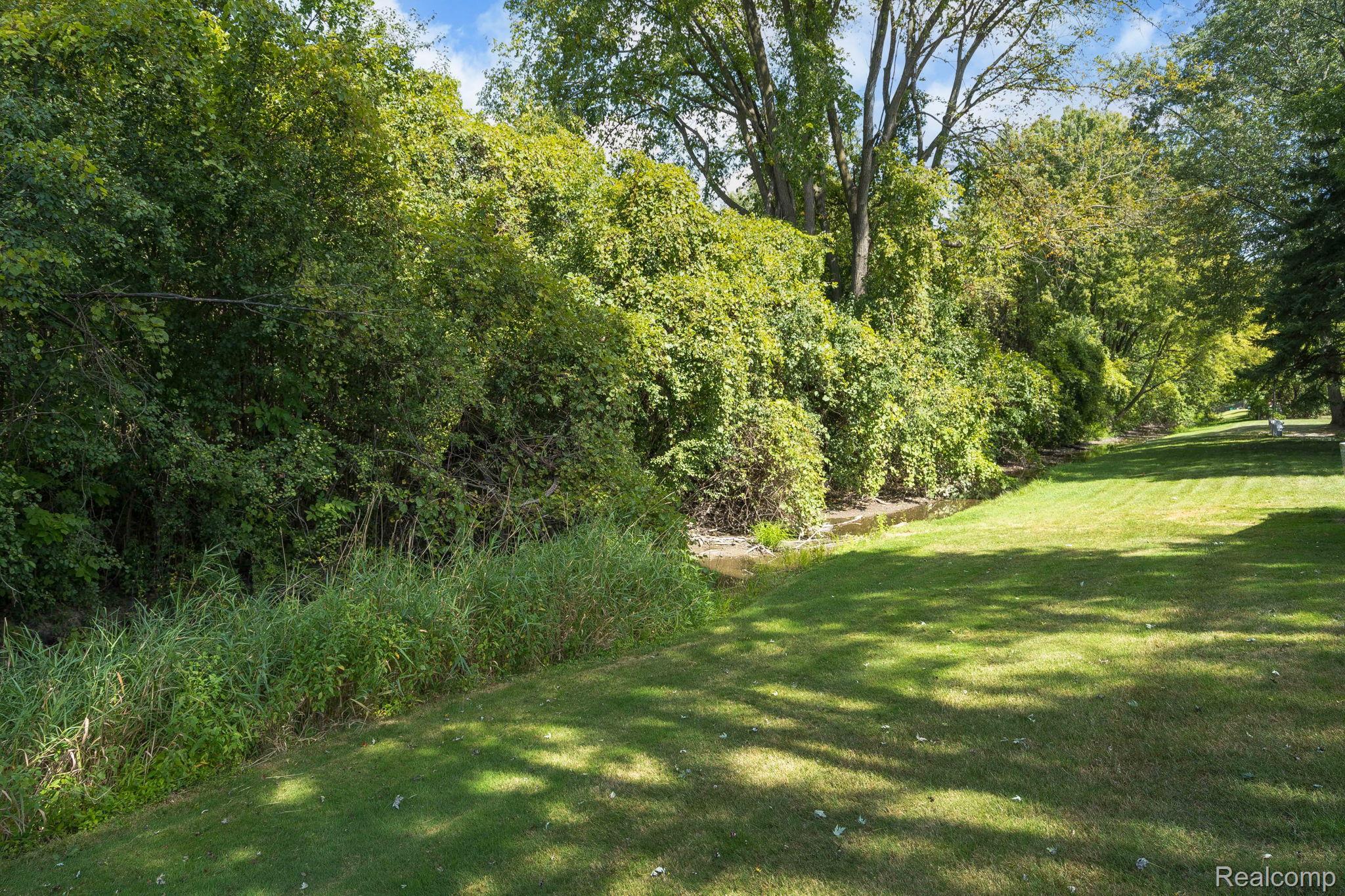 Troy City, Michigan 48083, United States, 3 Bedrooms Bedrooms, ,2 BathroomsBathrooms,Residential,Active,205605