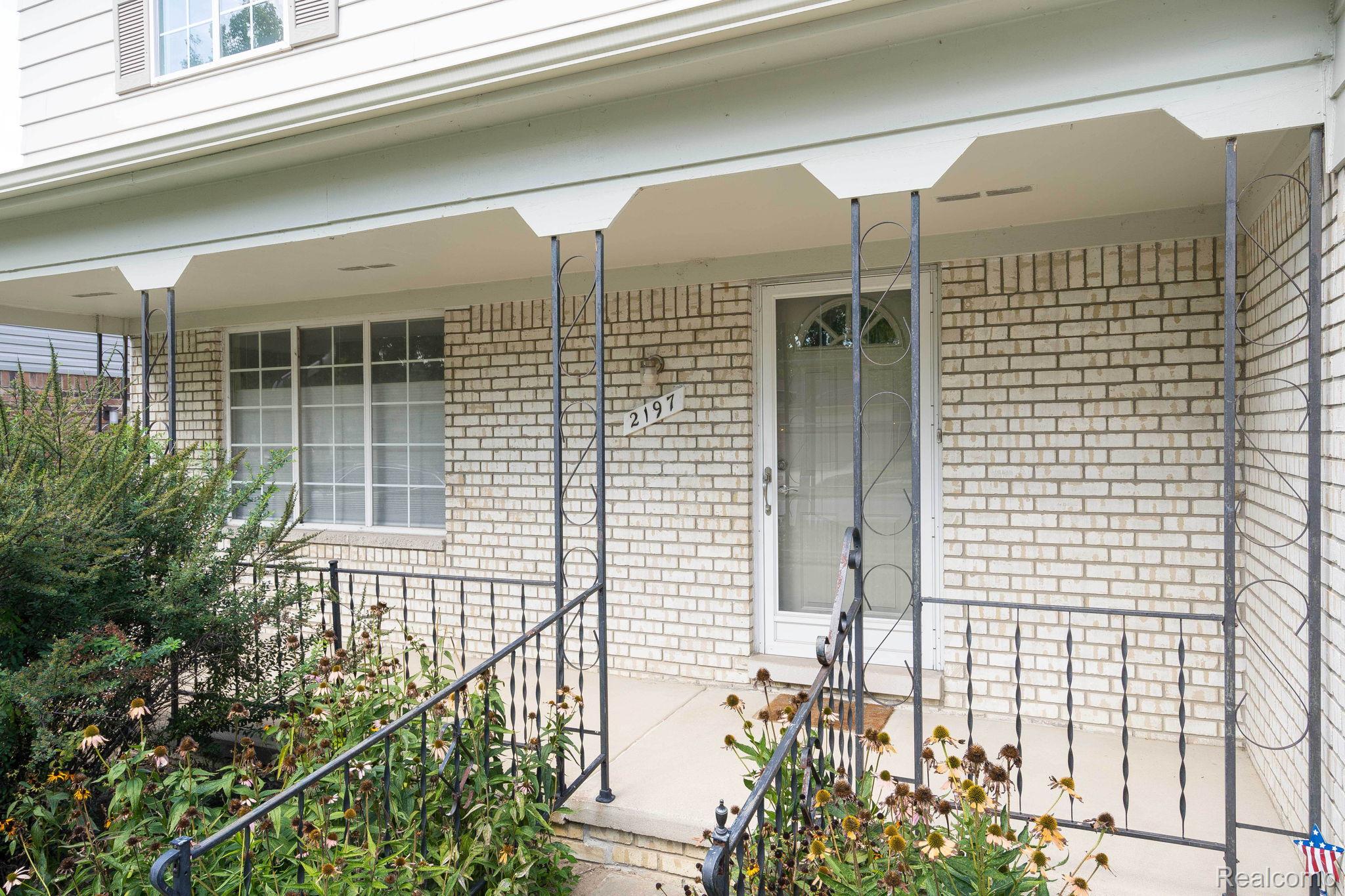 Troy City, Michigan 48083, United States, 3 Bedrooms Bedrooms, ,2 BathroomsBathrooms,Residential,Active,205605