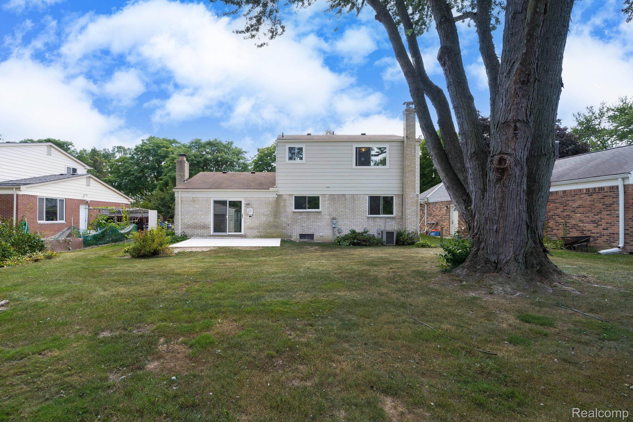 Troy City, Michigan 48083, United States, 3 Bedrooms Bedrooms, ,2 BathroomsBathrooms,Residential,Active,205605