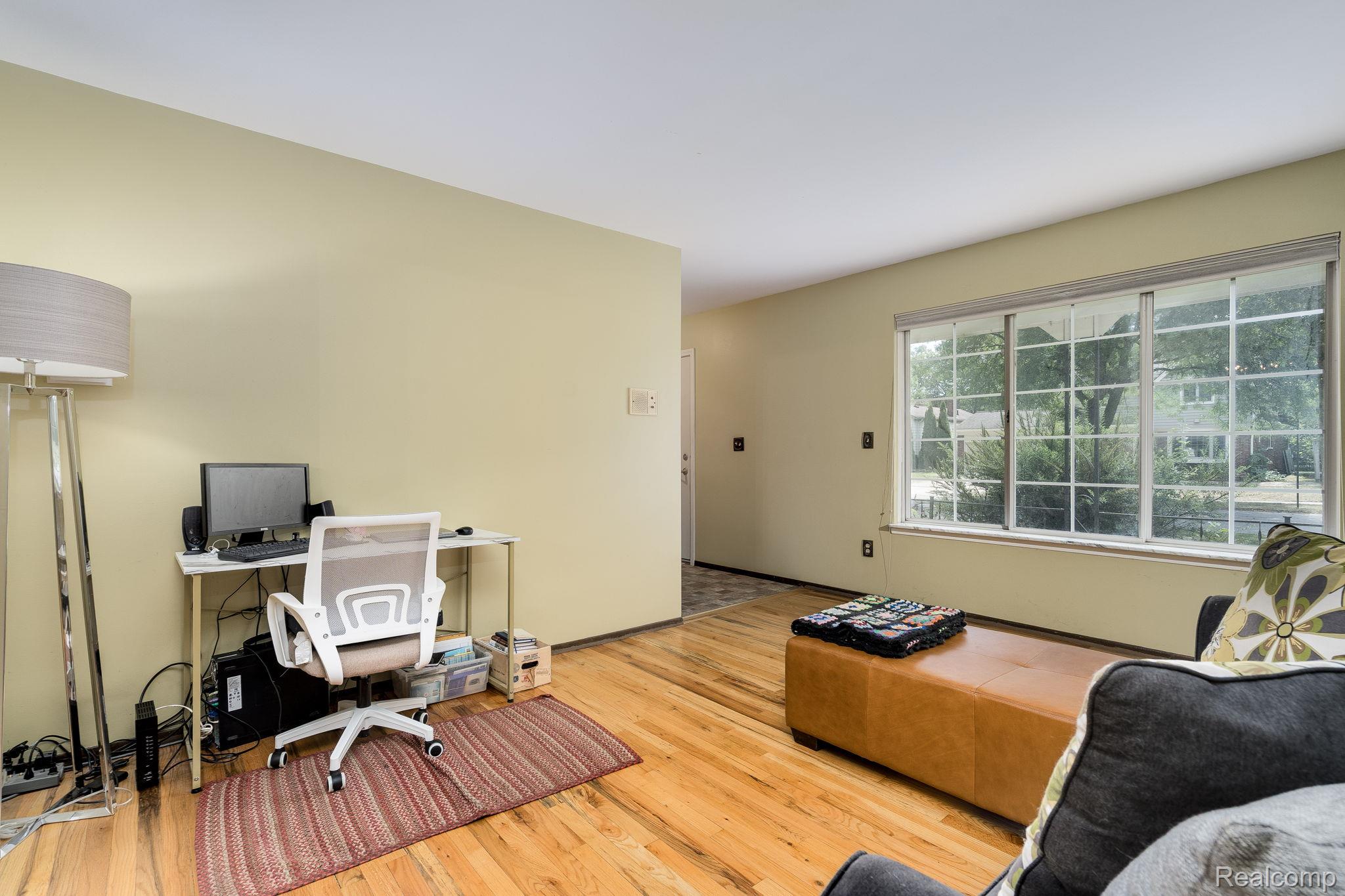 Troy City, Michigan 48083, United States, 3 Bedrooms Bedrooms, ,2 BathroomsBathrooms,Residential,Active,205605