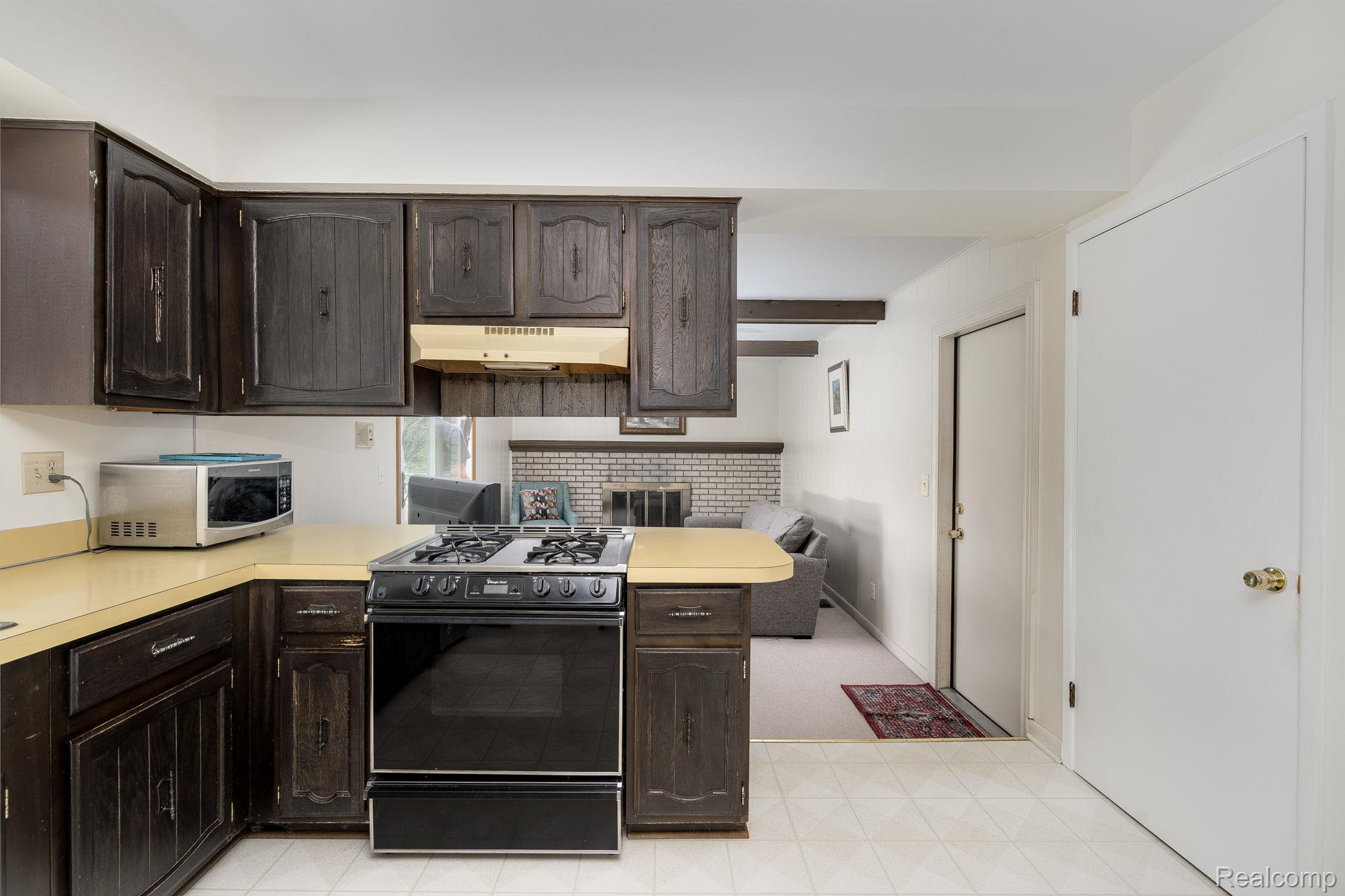 Troy City, Michigan 48083, United States, 3 Bedrooms Bedrooms, ,2 BathroomsBathrooms,Residential,Active,205605