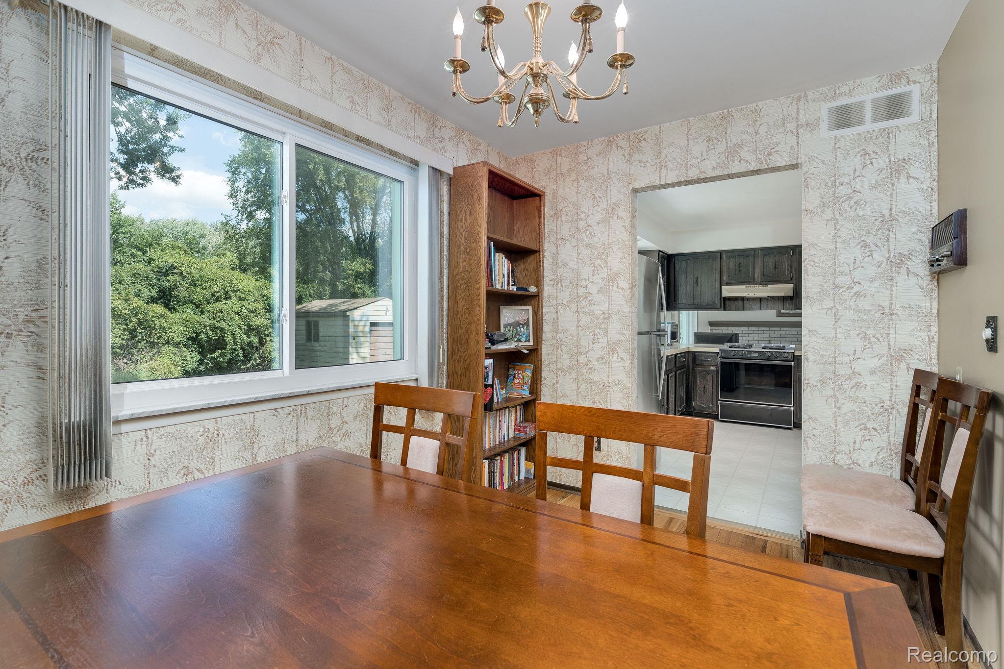 Troy City, Michigan 48083, United States, 3 Bedrooms Bedrooms, ,2 BathroomsBathrooms,Residential,Active,205605